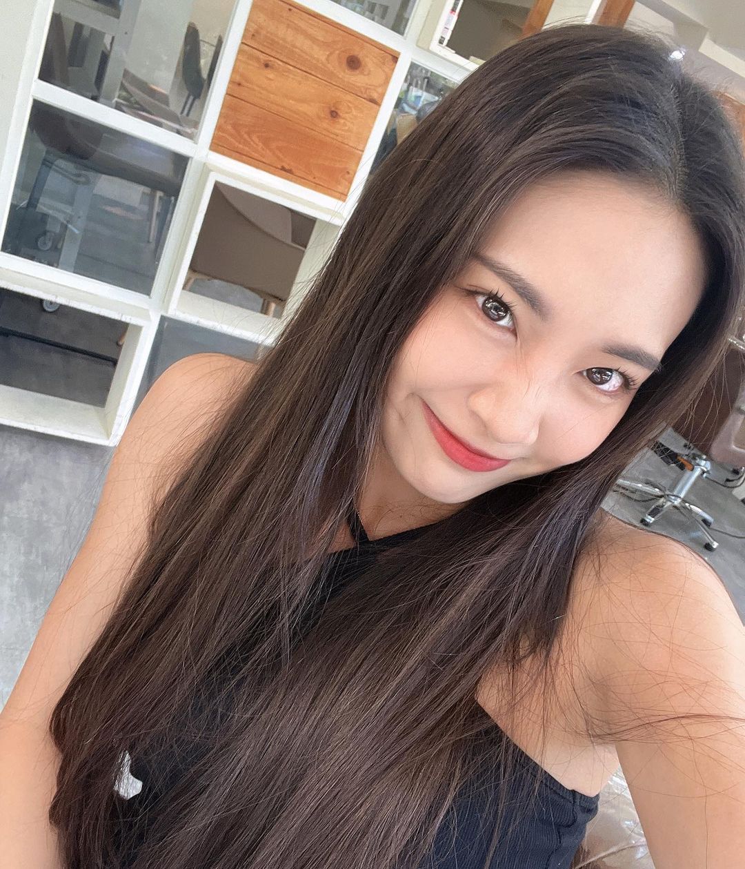 “Stock” eyes are too charming! clean and sweet smile makes people fall.-第1章-图片3
