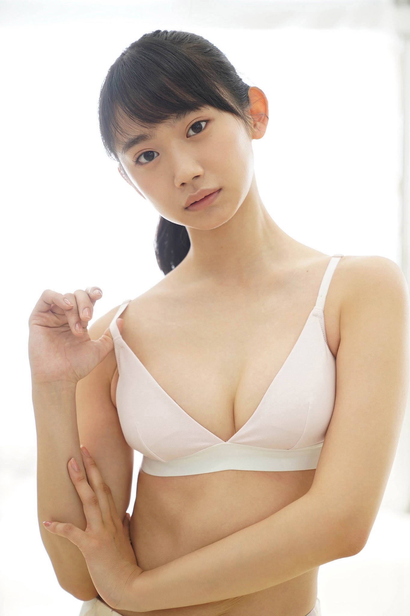 相沢菜々子、ヤンマガWeb 2020.11.14 相沢菜々子・グラビアちゃんはバズりたい01-第1章-图片1