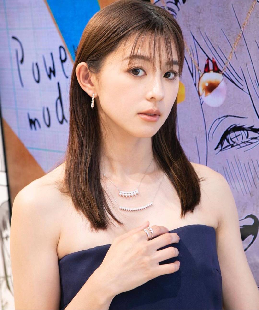 清雅氣質火辣身材朝比奈彩-第1章-图片6