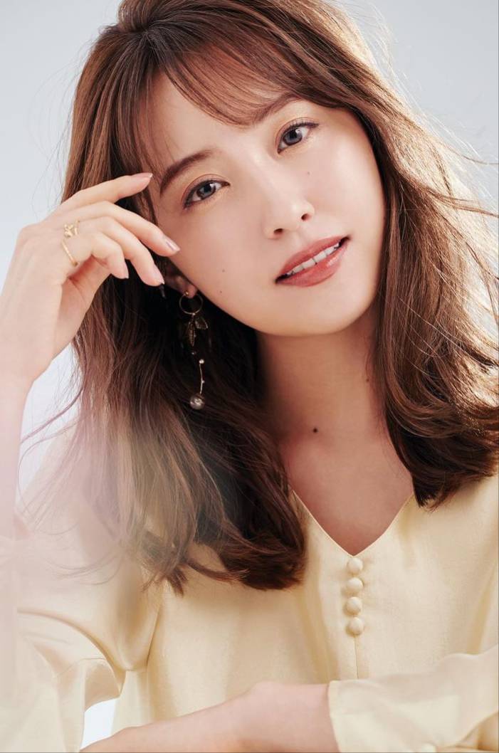 最漂亮的姐姐衛藤美彩-第1章-图片3