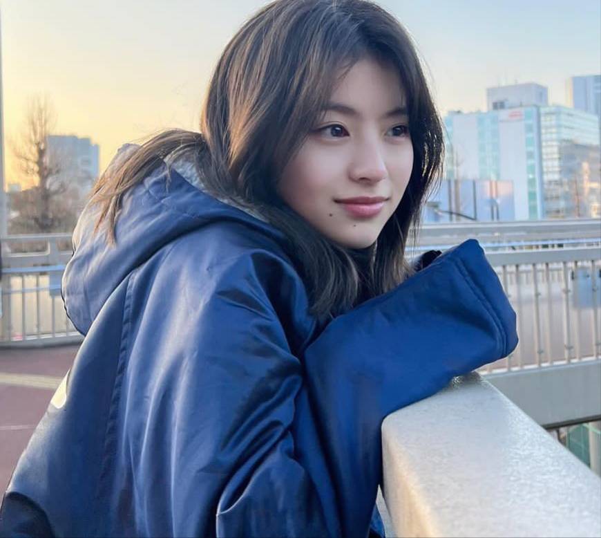 日本女性演員出生於中國出口夏希-第1章-图片2