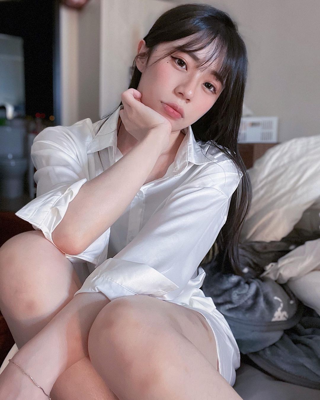 正妹實況主「赤鬼伯伯」白皙大腿坦蕩蕩露出 網暴動不已-第1章-图片2