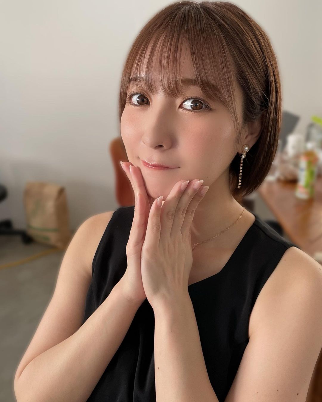 來勢胸胸！寫真偶像紺野栞H罩杯的巨乳各種角度都很大！-第1章-图片16