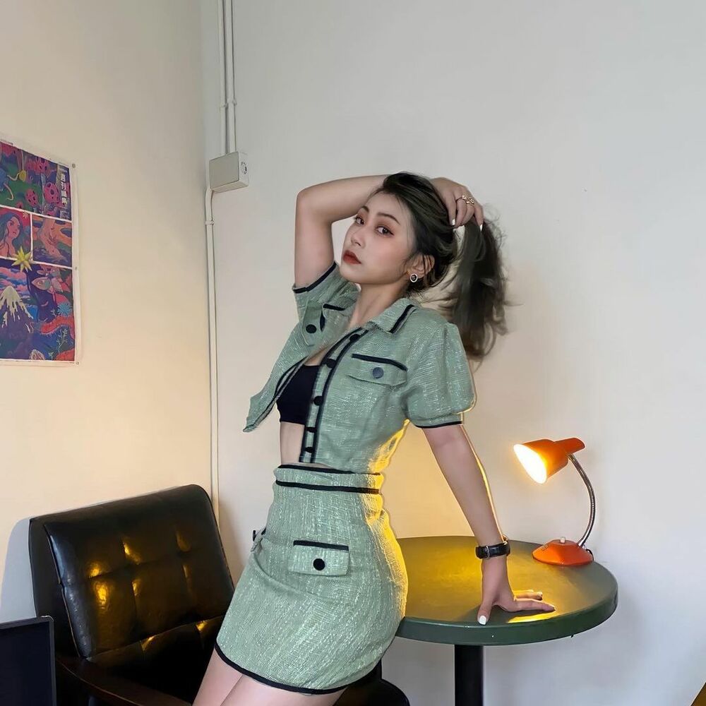 The temperament is very strong and the temperament of the Korean girl looks good from all angles.-第1章-图片21