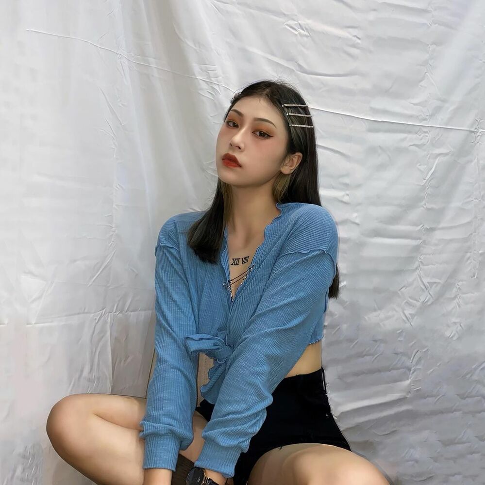 The temperament is very strong and the temperament of the Korean girl looks good from all angles.-第1章-图片29