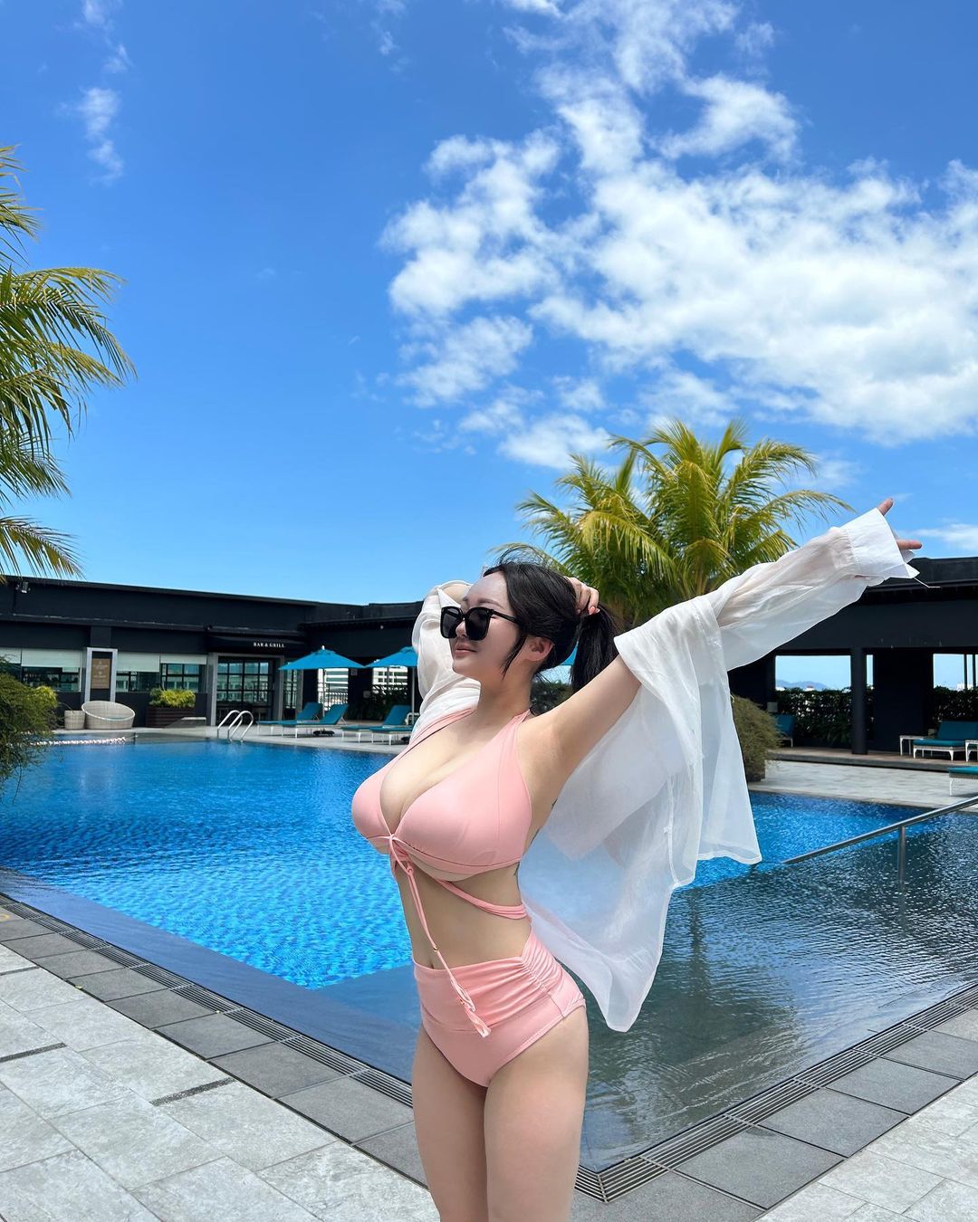 南韓巨乳網美하온이乳香逼人！照片不多但「胸器夠大」你掌握不住！-第1章-图片20