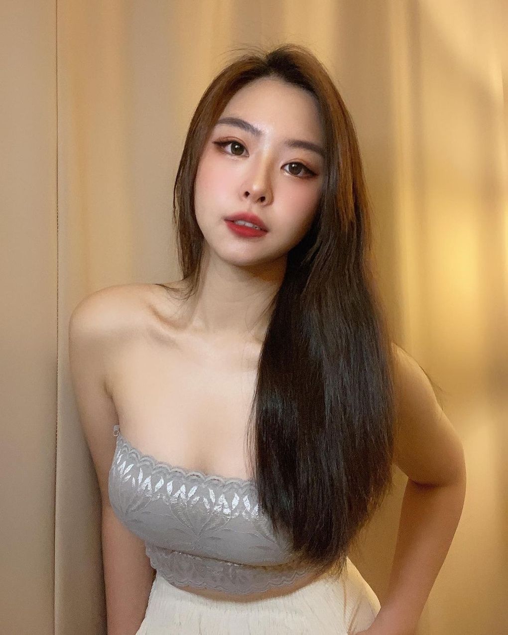 24歲大學生林媛娜：清純與性感兼具，女友感滿分的多才美女-第1章-图片2