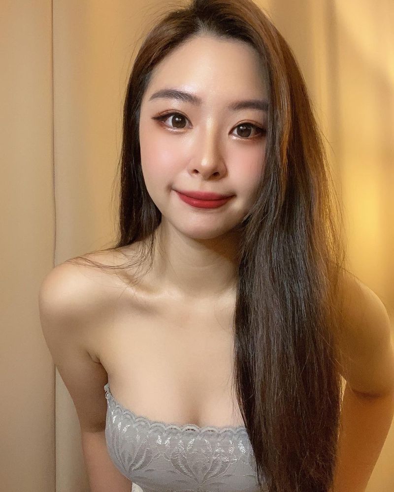 24歲大學生林媛娜：清純與性感兼具，女友感滿分的多才美女-第1章-图片25