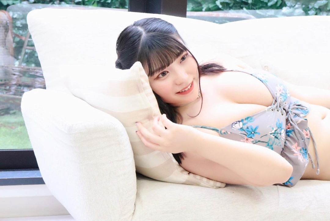 「胸控」損失！「Ｊ乳」豪氣巨胸大葉めも身體不適即將引退寫真界！-第1章-图片3