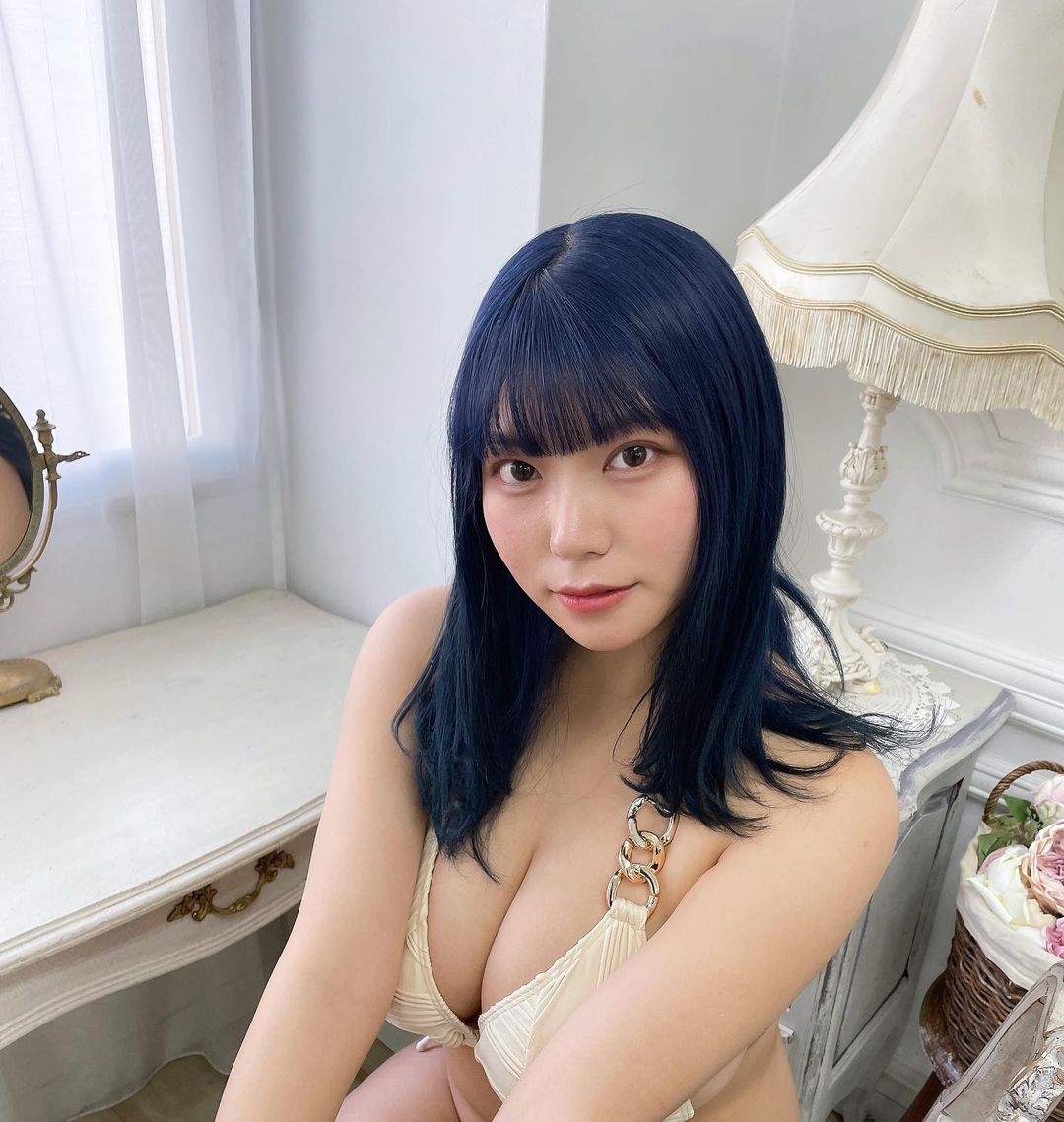 「胸控」損失！「Ｊ乳」豪氣巨胸大葉めも身體不適即將引退寫真界！-第1章-图片17