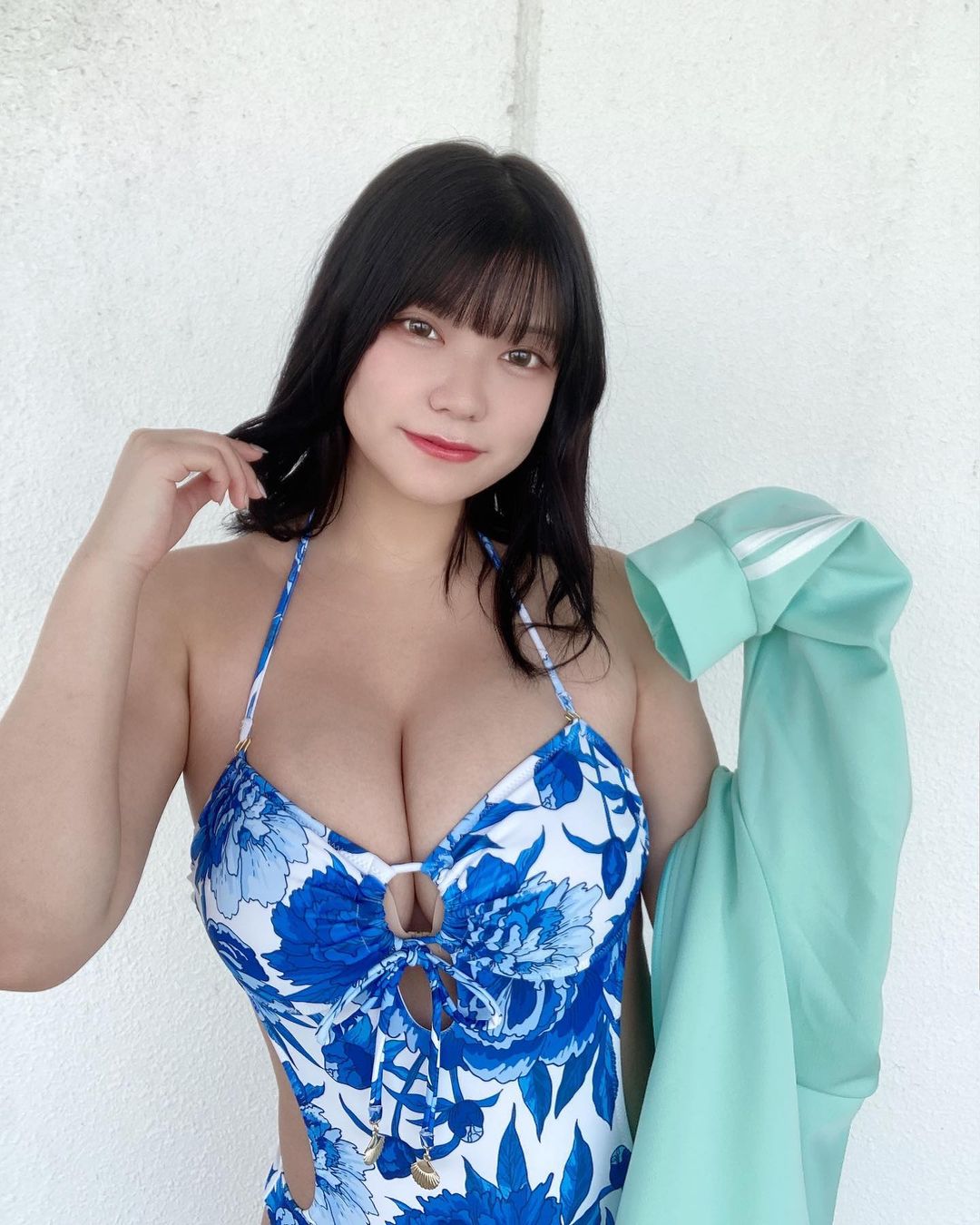 「胸控」損失！「Ｊ乳」豪氣巨胸大葉めも身體不適即將引退寫真界！-第1章-图片20