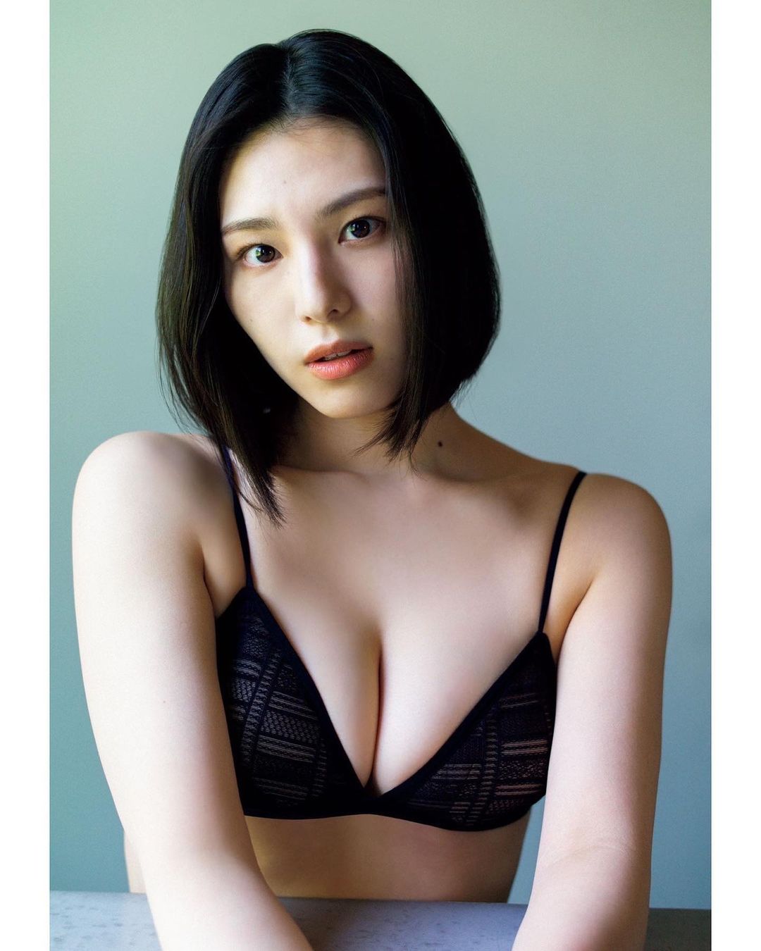 氣質與性感兼具！前乃木坂46相樂伊織短髮寫真展現犀利火辣感！-第1章-图片10