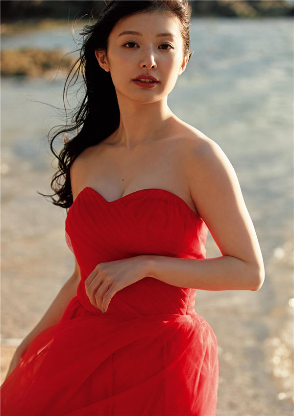 「四刀流」偶像武藤十夢終迎來第一本寫真！秀出性感的成熟魅力！-第1章-图片12