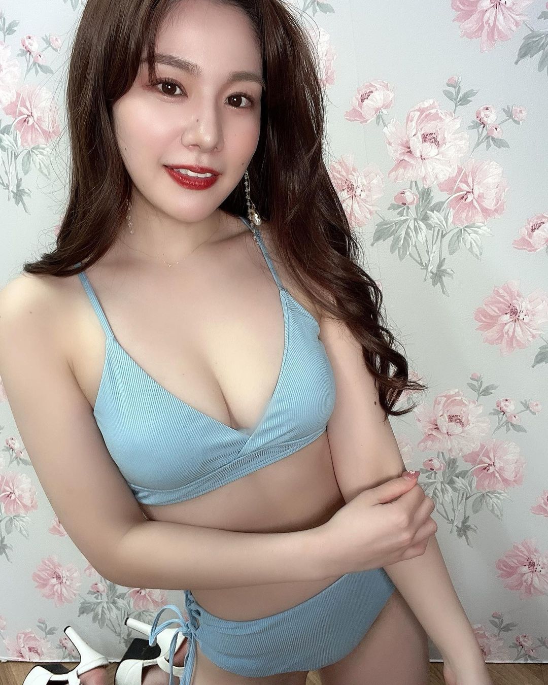 白皙ㄟ肉感尚好！澄川れみ潤透自然的果凍肌散發淡淡奶香味！-第1章-图片9