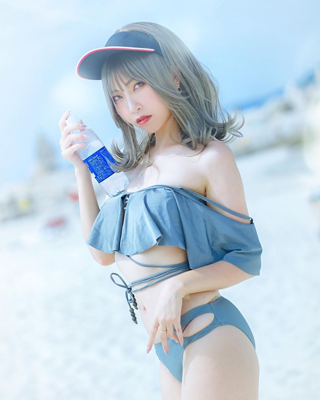 是「貧乳」又怎樣？Coser六糖撩人姿態大膽散發色氣感！-第1章-图片14