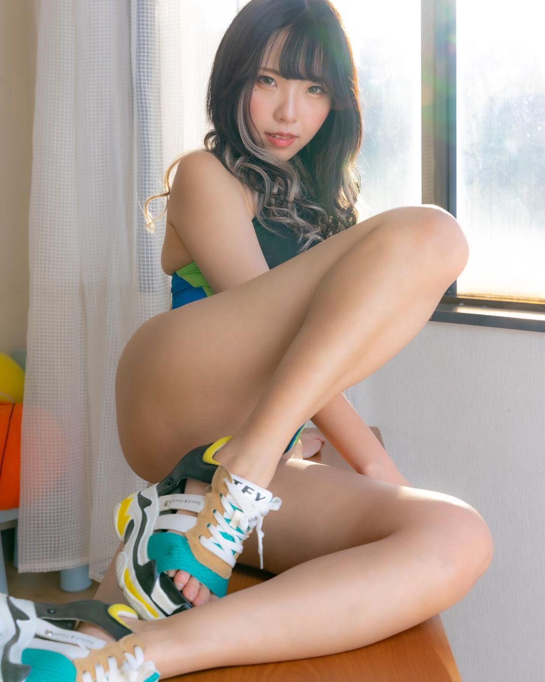 是「貧乳」又怎樣？Coser六糖撩人姿態大膽散發色氣感！-第1章-图片18