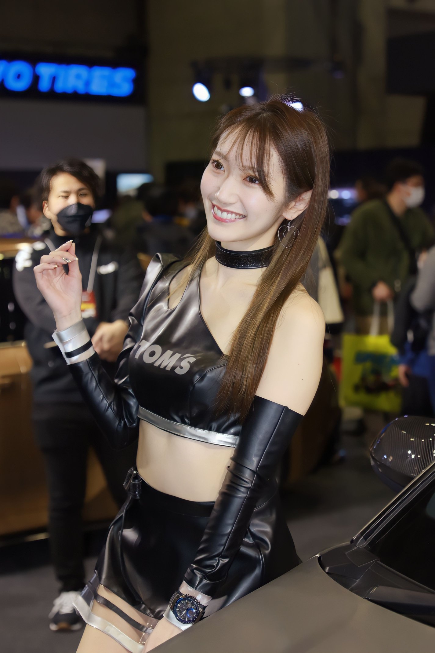 無可挑剔天使顏 東海林里咲常駐車展火辣倩影引發網友討論！