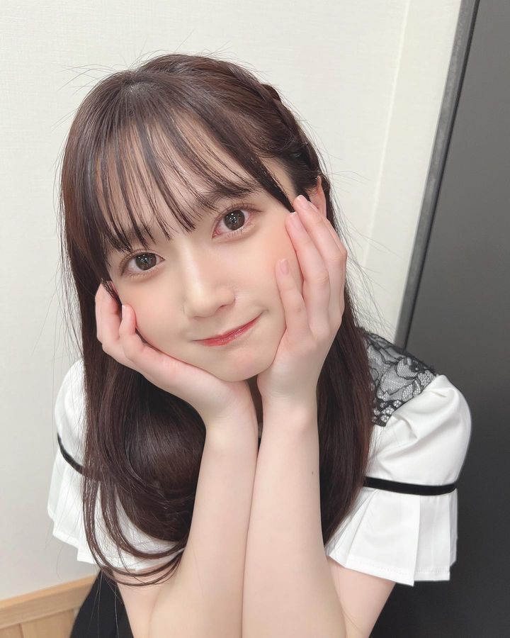 剛滿18就脫！AKB48成員鈴木くるみ換上水著才發現「很有料」！-第1章-图片4