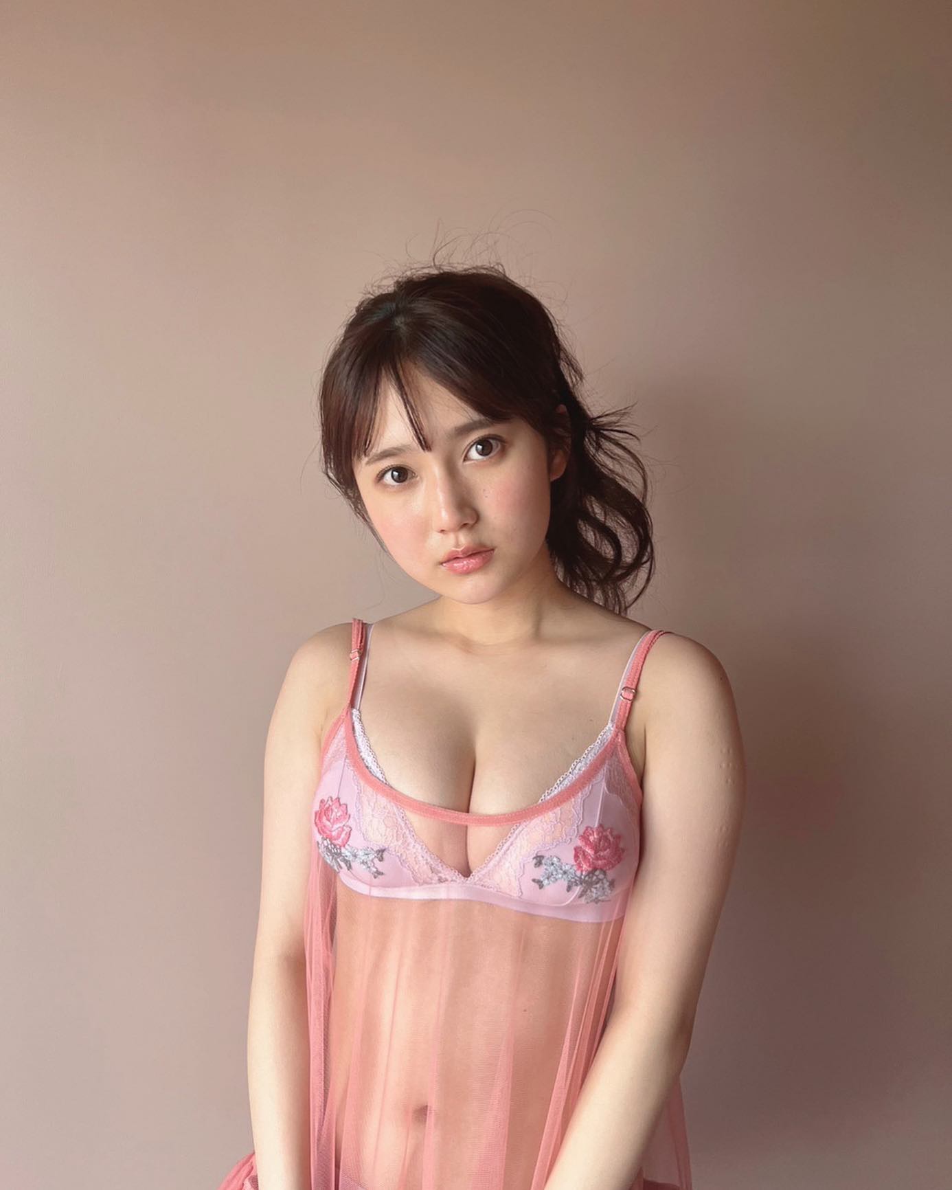 剛滿18就脫！AKB48成員鈴木くるみ換上水著才發現「很有料」！-第1章-图片18