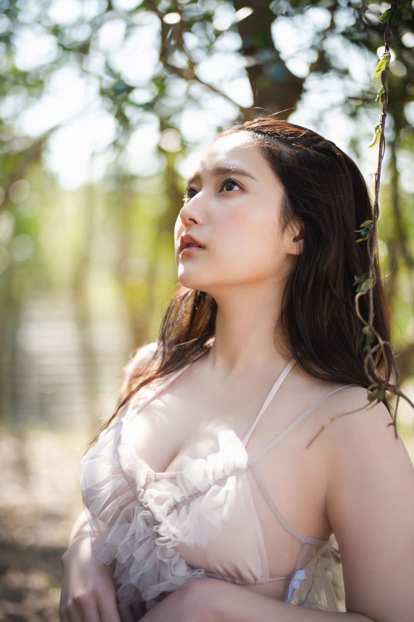 剛滿18就脫！AKB48成員鈴木くるみ換上水著才發現「很有料」！-第1章-图片32