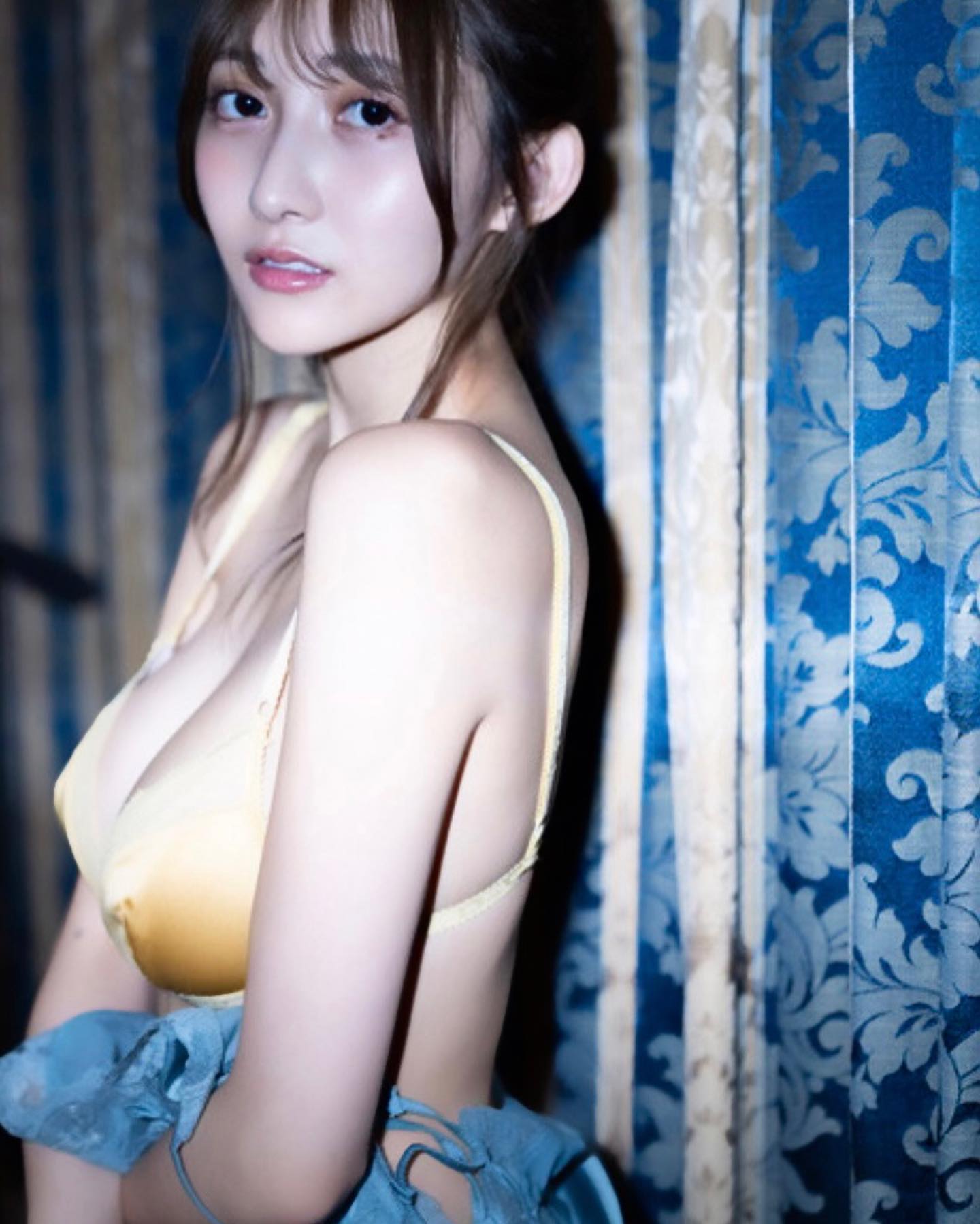 重心在前面！日本寫真偶像辻莉莉莎胸前彈出兩顆渾圓肉包！-第1章-图片22