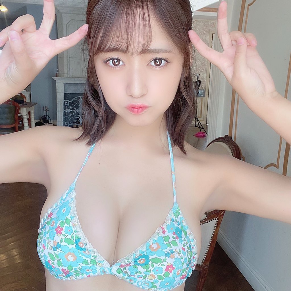 混血偶像池田メルダIG性感露奶！自拍照看得到「胸狠」軟實力！-第1章-图片30