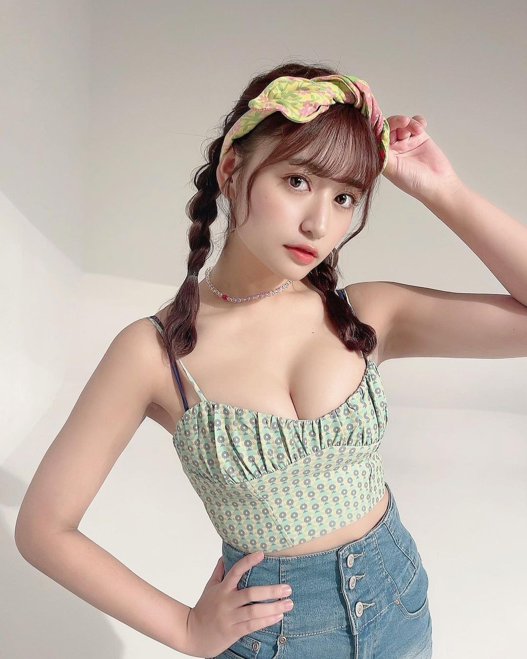 混血偶像池田メルダIG性感露奶！自拍照看得到「胸狠」軟實力！-第1章-图片88
