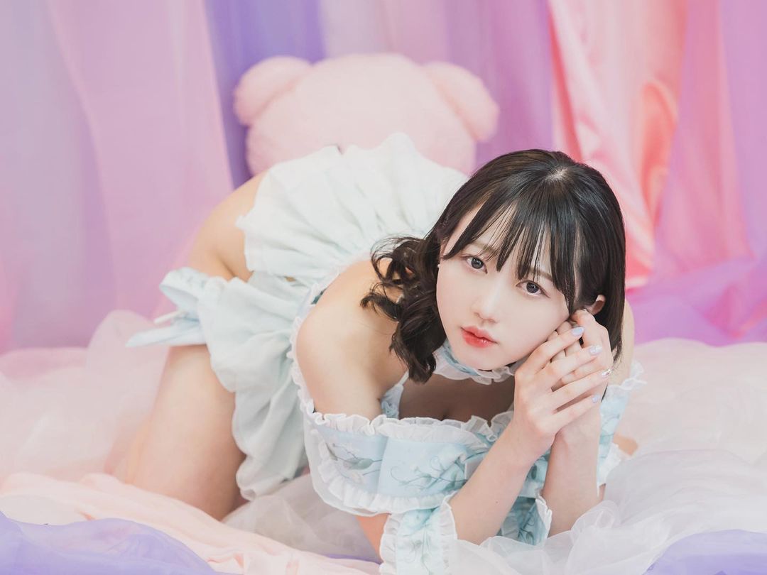 女團偶像宮本なる散發不自覺的御姊性感！勻稱身材有一戰實力嗎？-第1章-图片5