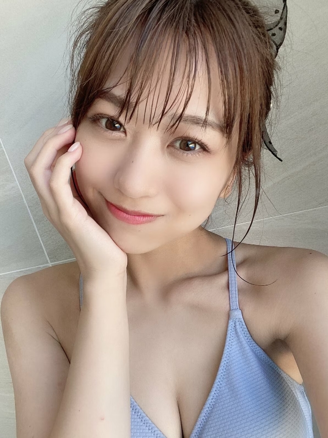 清爽笑容最治癒！AKB48篠崎彩奈用清新的微性感和你說早安！-第1章-图片7