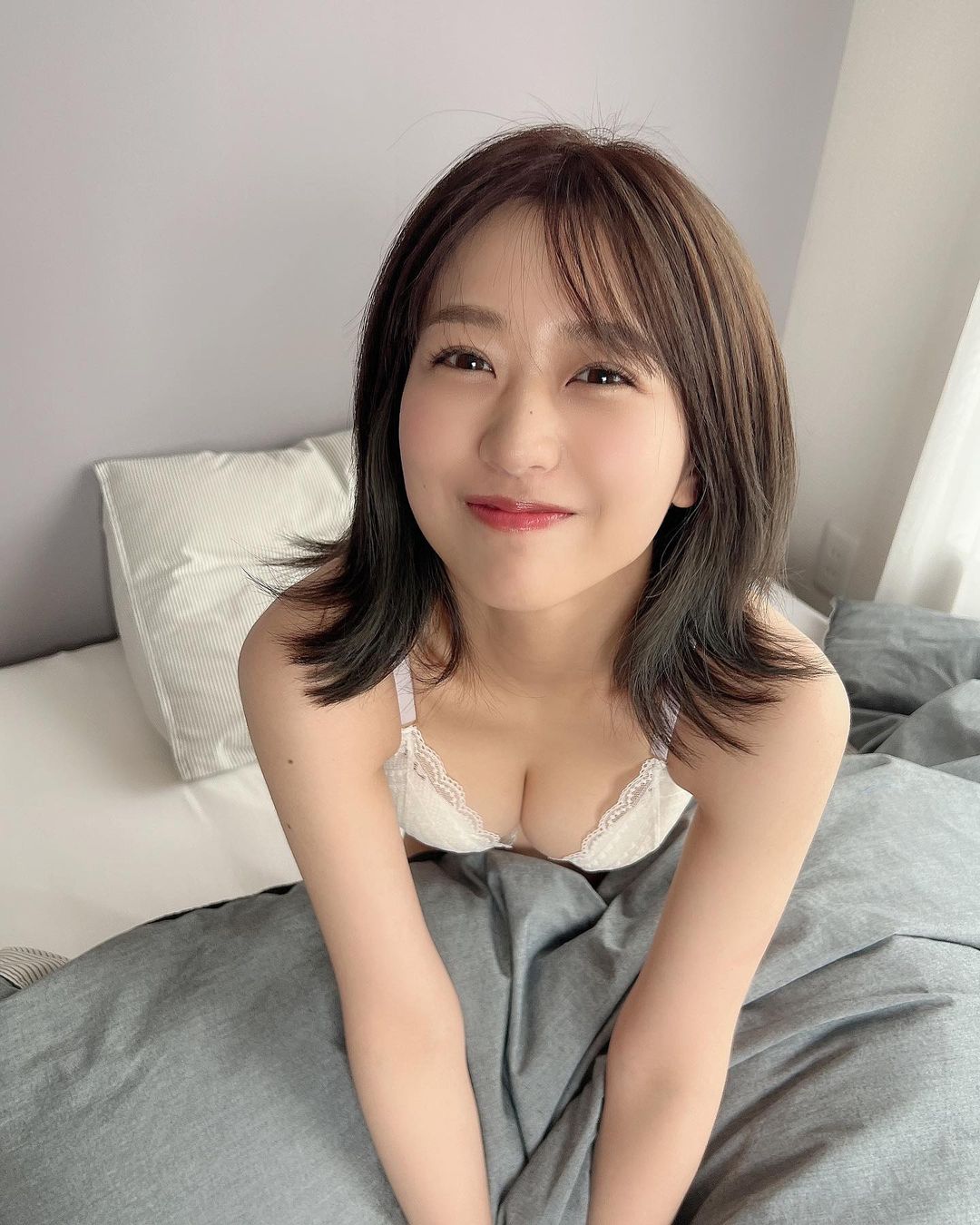 清爽笑容最治癒！AKB48篠崎彩奈用清新的微性感和你說早安！-第1章-图片25