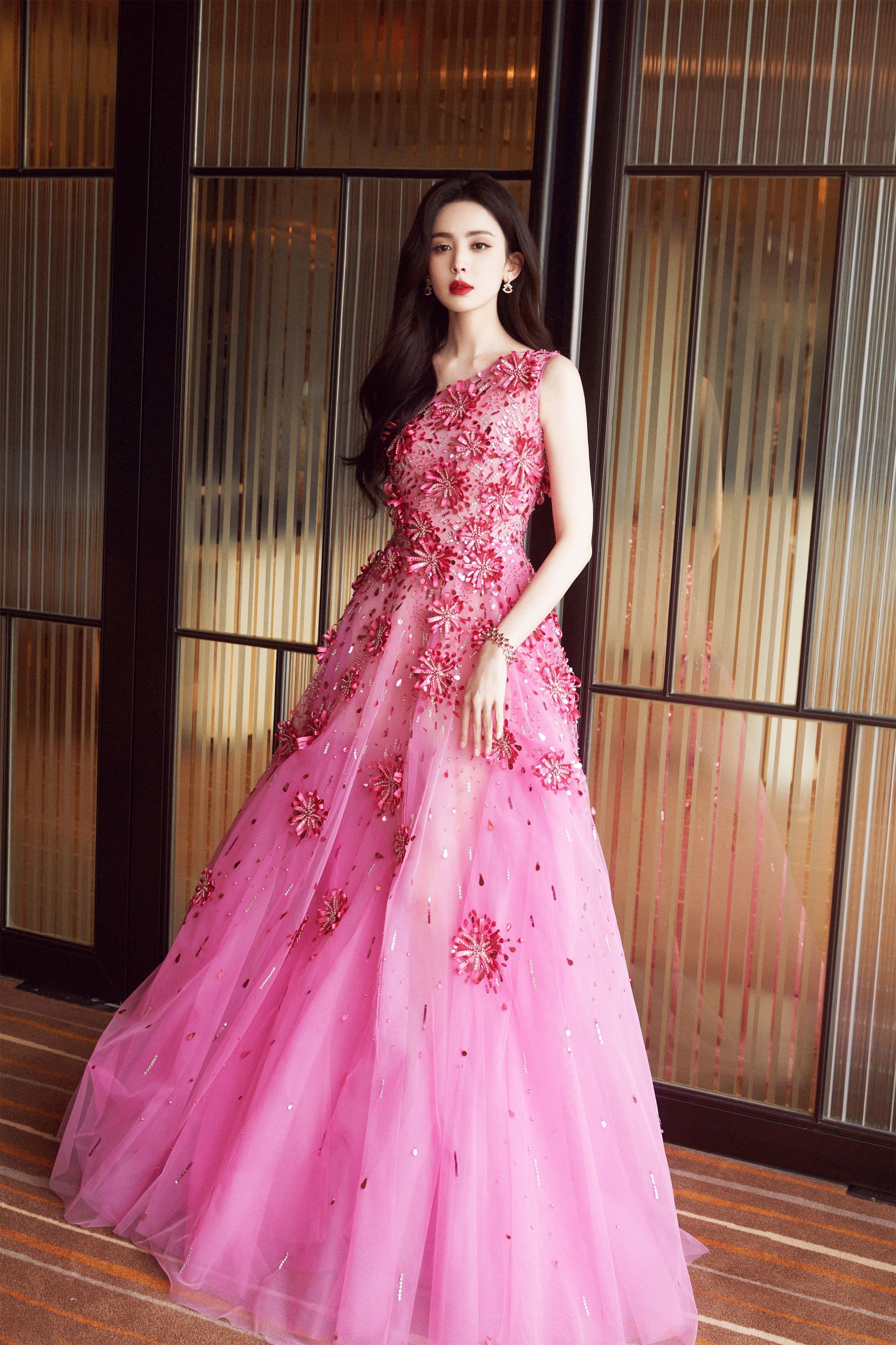 輕紗層疊繁花飄逸—古力娜扎[高清套圖]-第1章-图片8