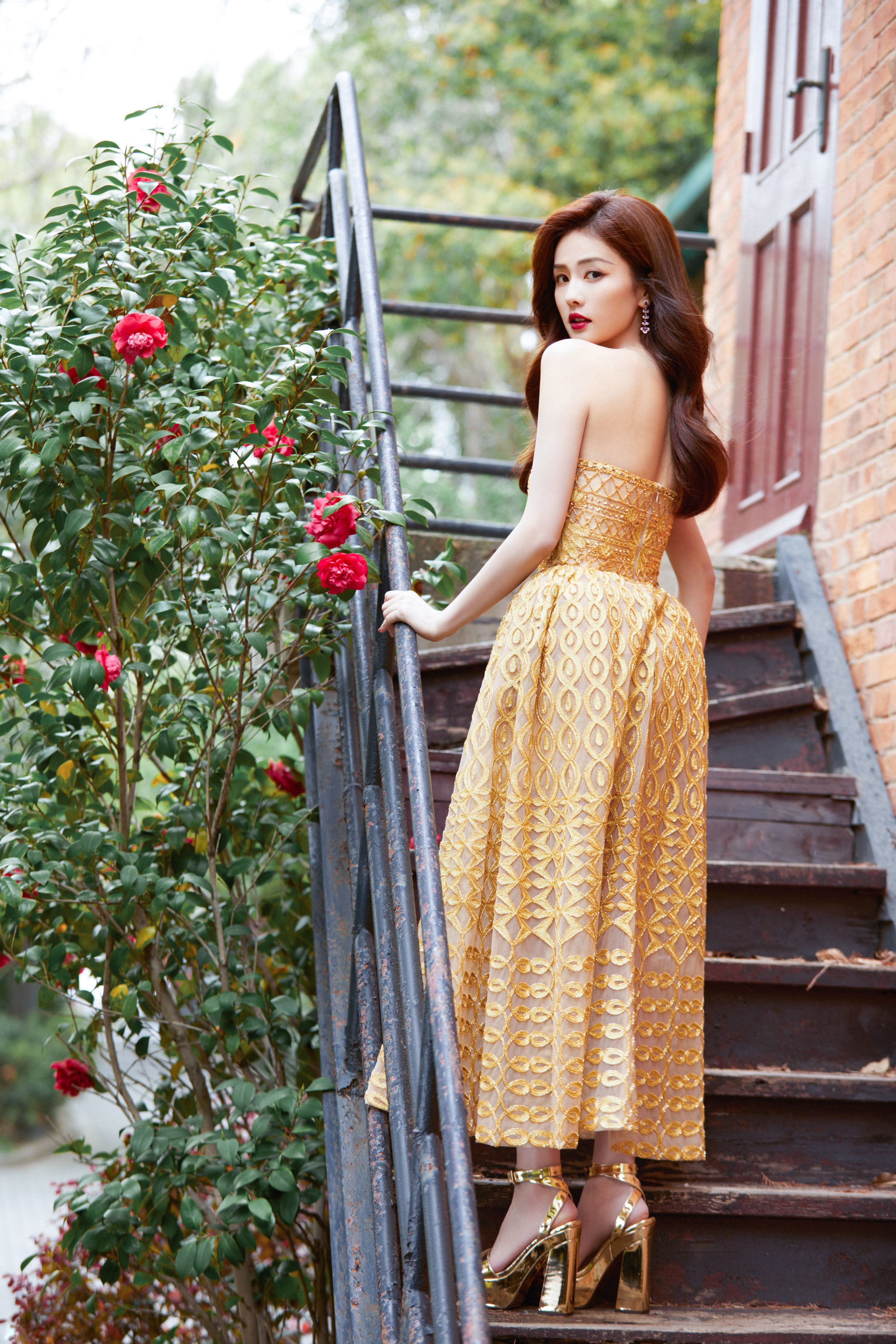 金色年華紅磚瓦—白鹿 [高清套圖]-第1章-图片2