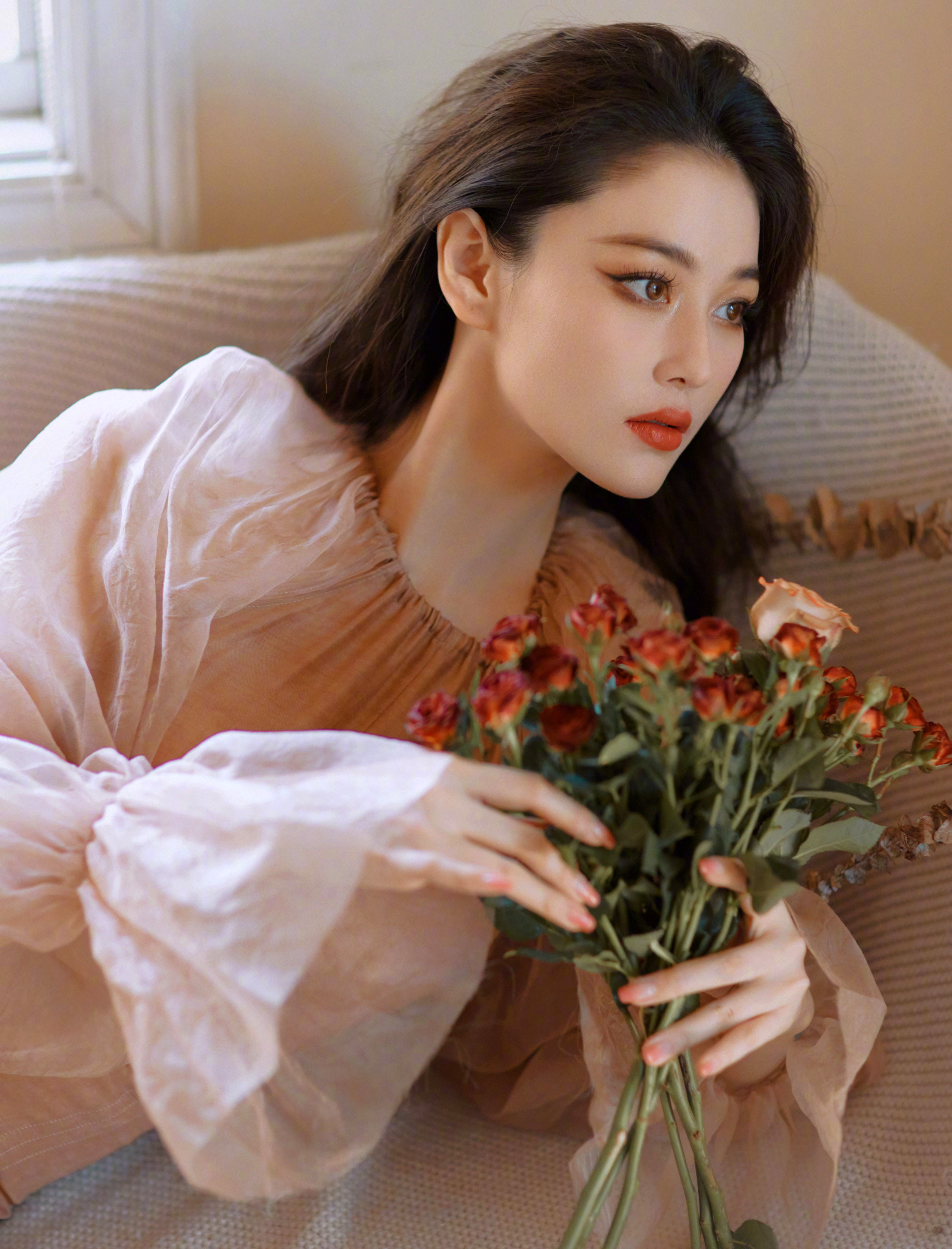 追光在復古油畫裡—張馨予[高清套圖]-第1章-图片2