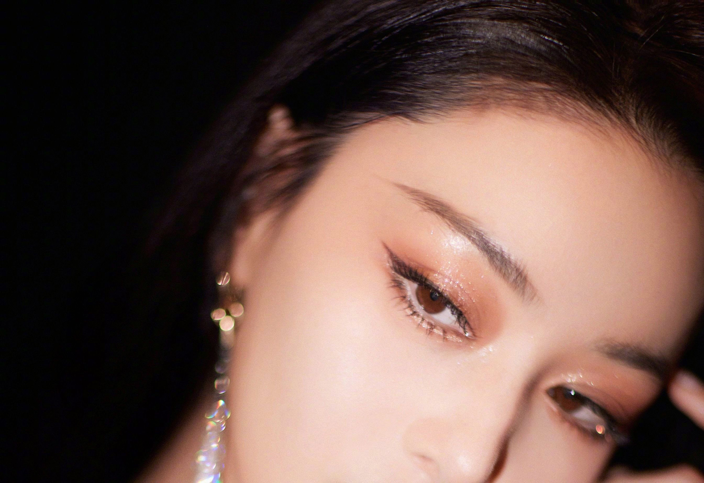 一襲紅衣動人心魄—張馨予[高清套圖]-第1章-图片8