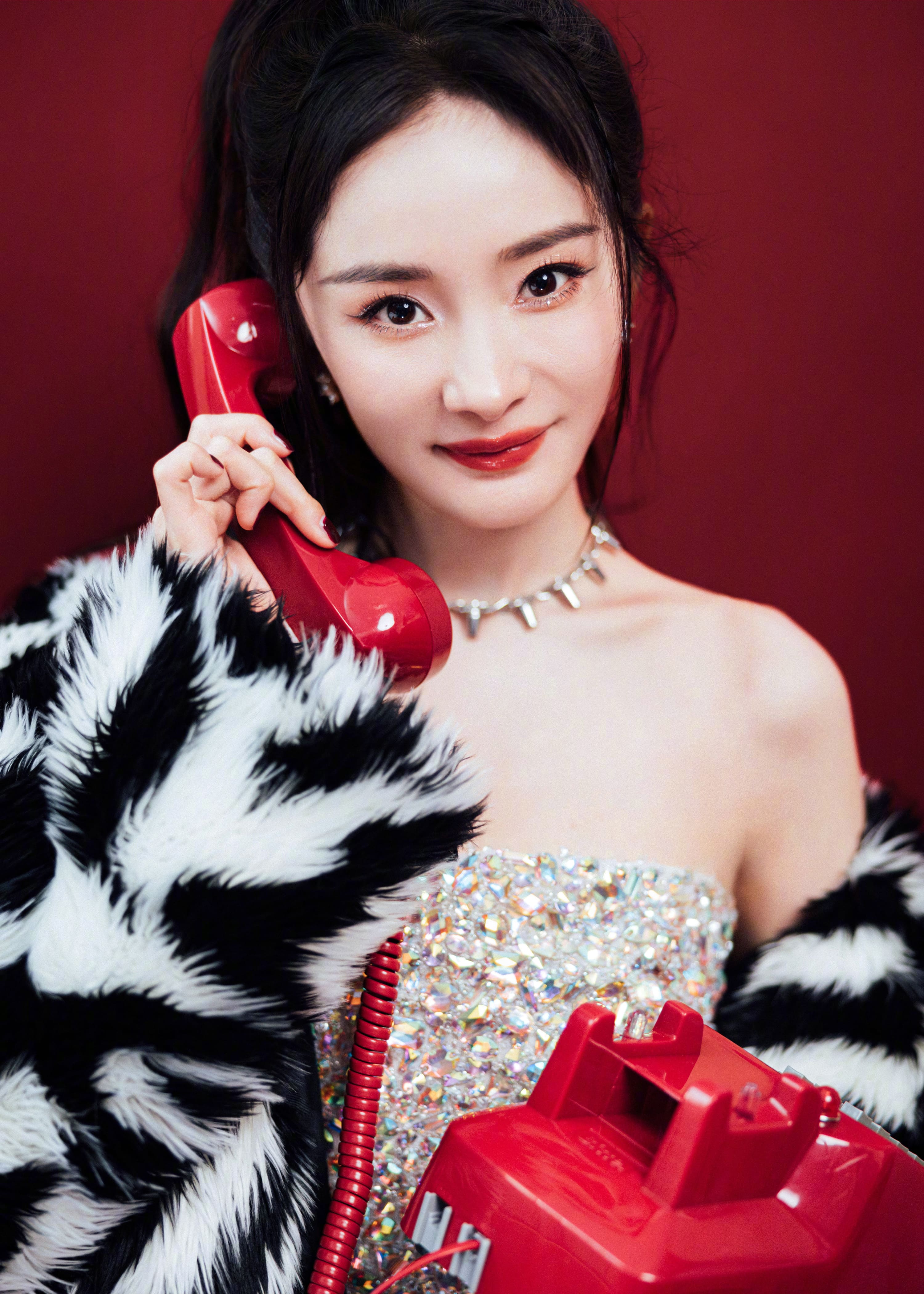 行動的家用電話—楊冪[高清套圖]-第1章-图片6