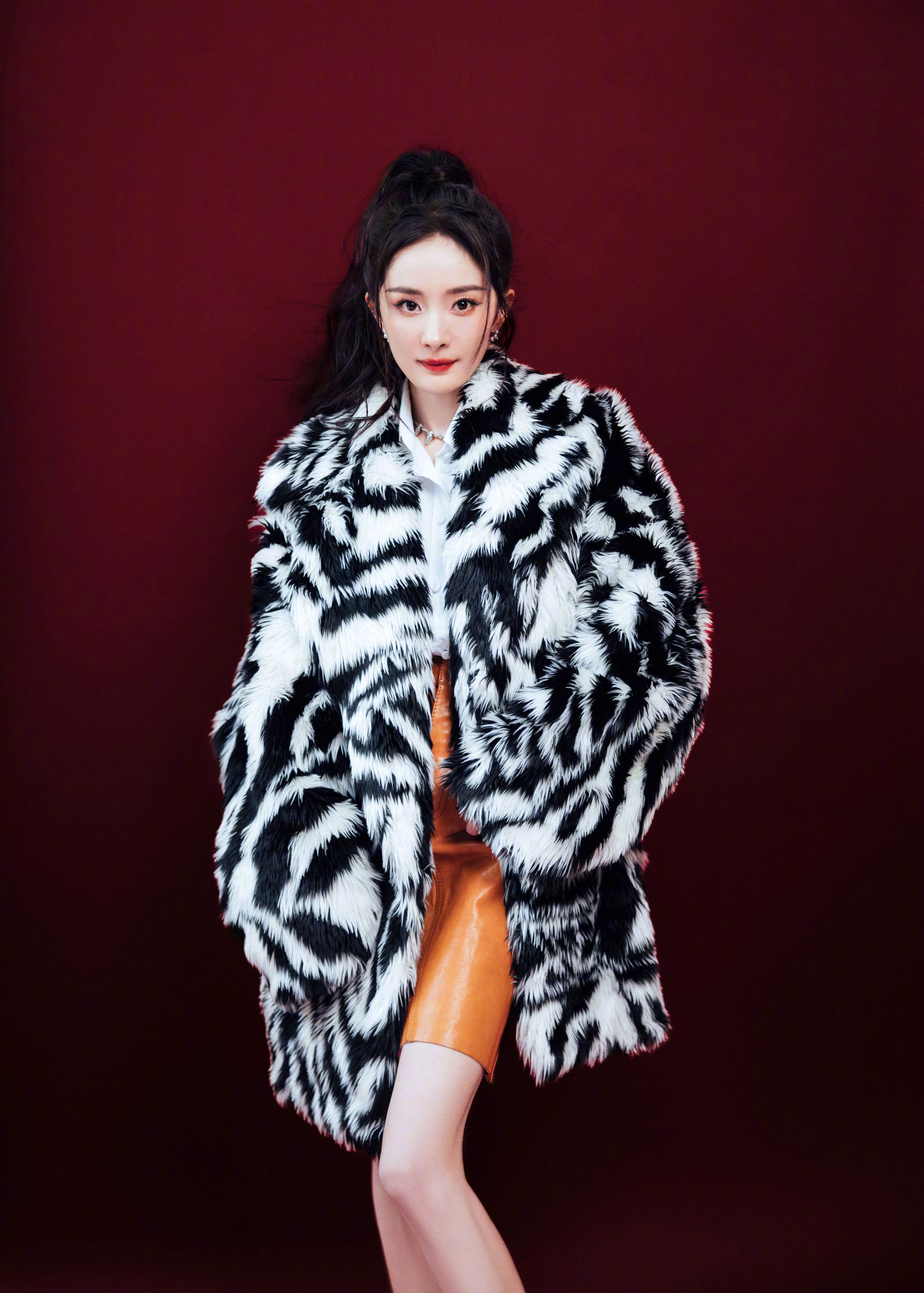 行動的家用電話—楊冪[高清套圖]-第1章-图片11