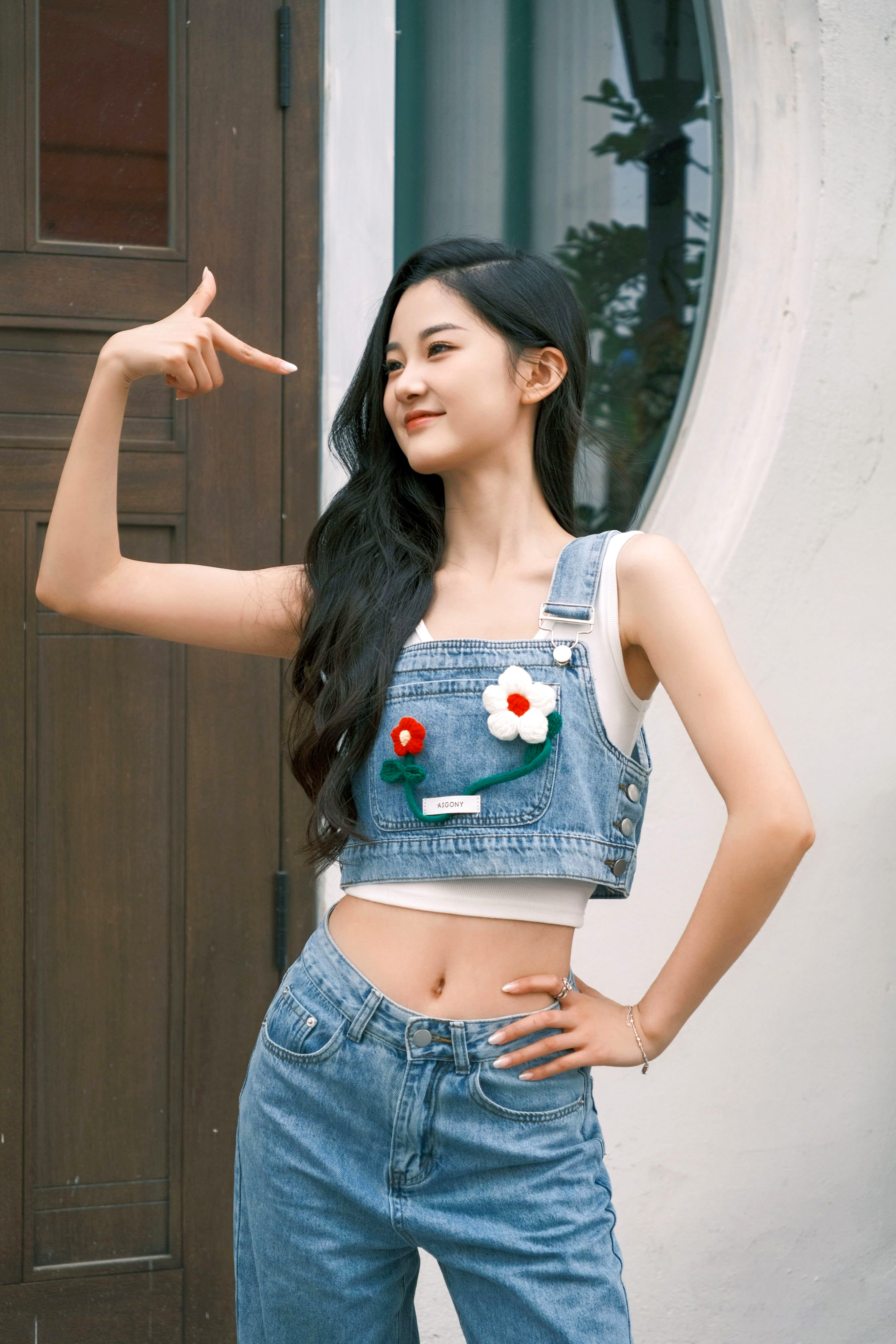 牛仔套裝黃牆屋—邵羽柒[套圖]-第1章-图片4