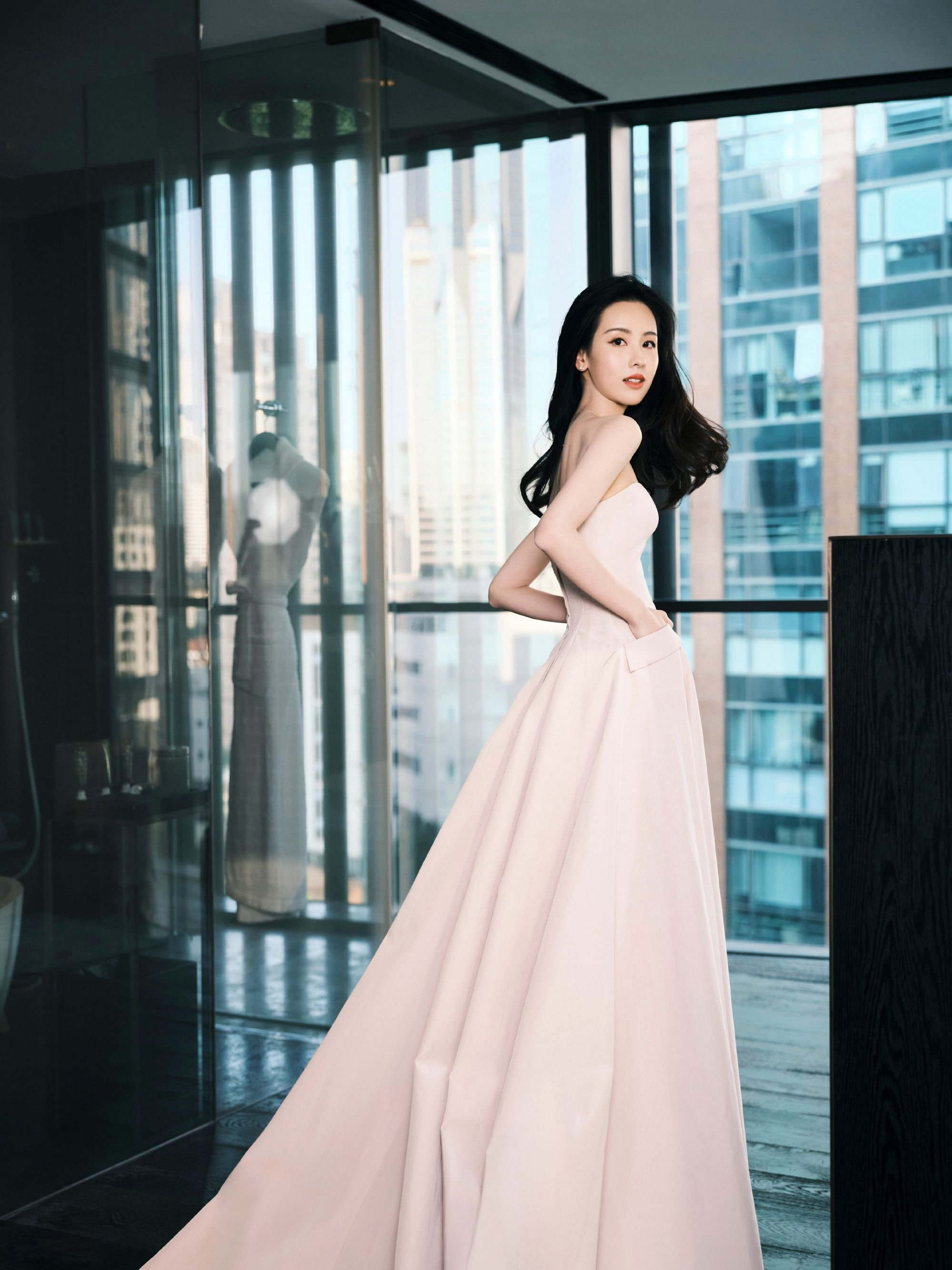 上樓只為小草莓—陳都靈[套圖]-第1章-图片7