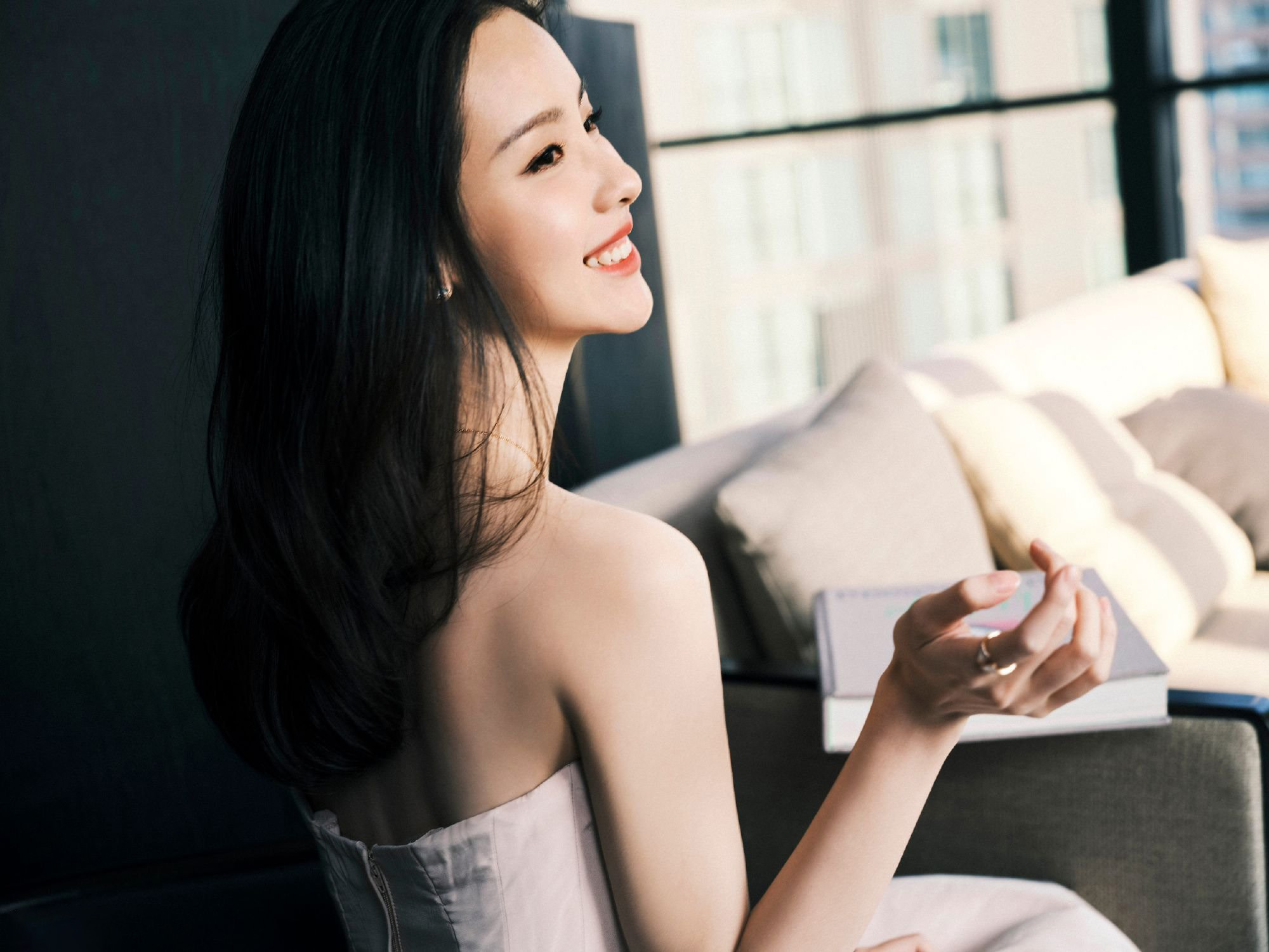 上樓只為小草莓—陳都靈[套圖]-第1章-图片11