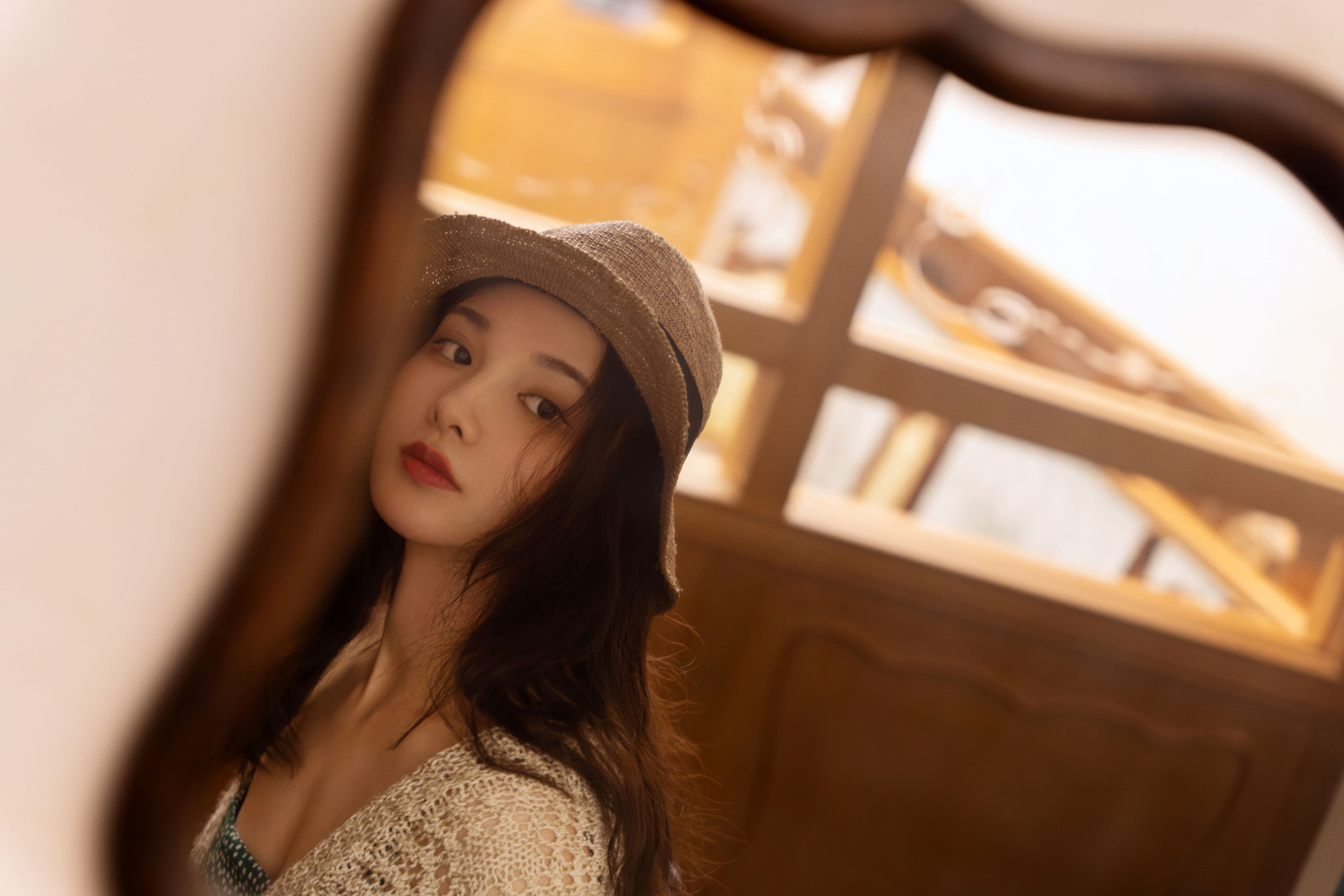 如花在野，如鏡在室—彭小苒[高清套圖]-第1章-图片6