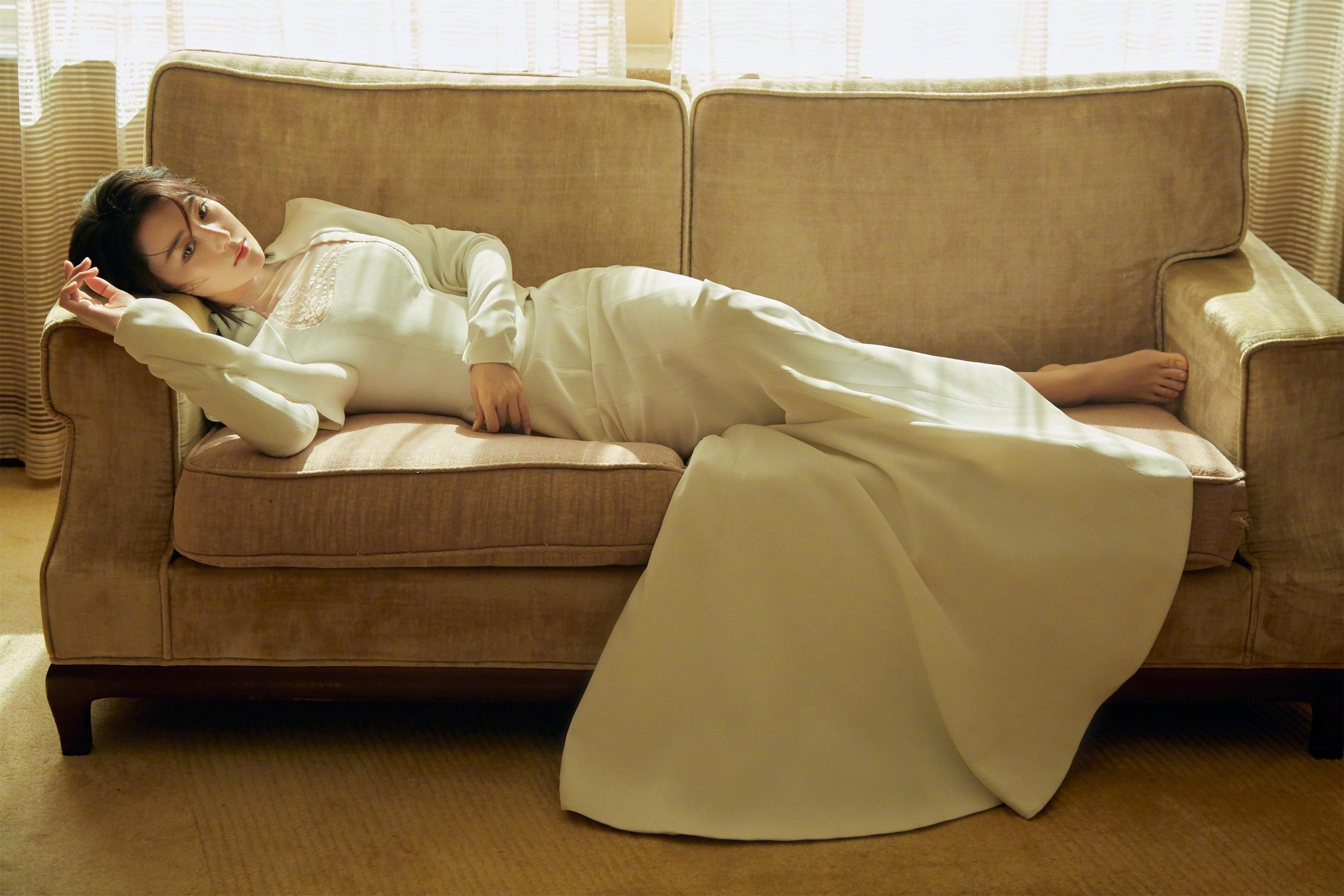 慵懶之間呈素雅—張馨予[高清套圖]-第1章-图片1