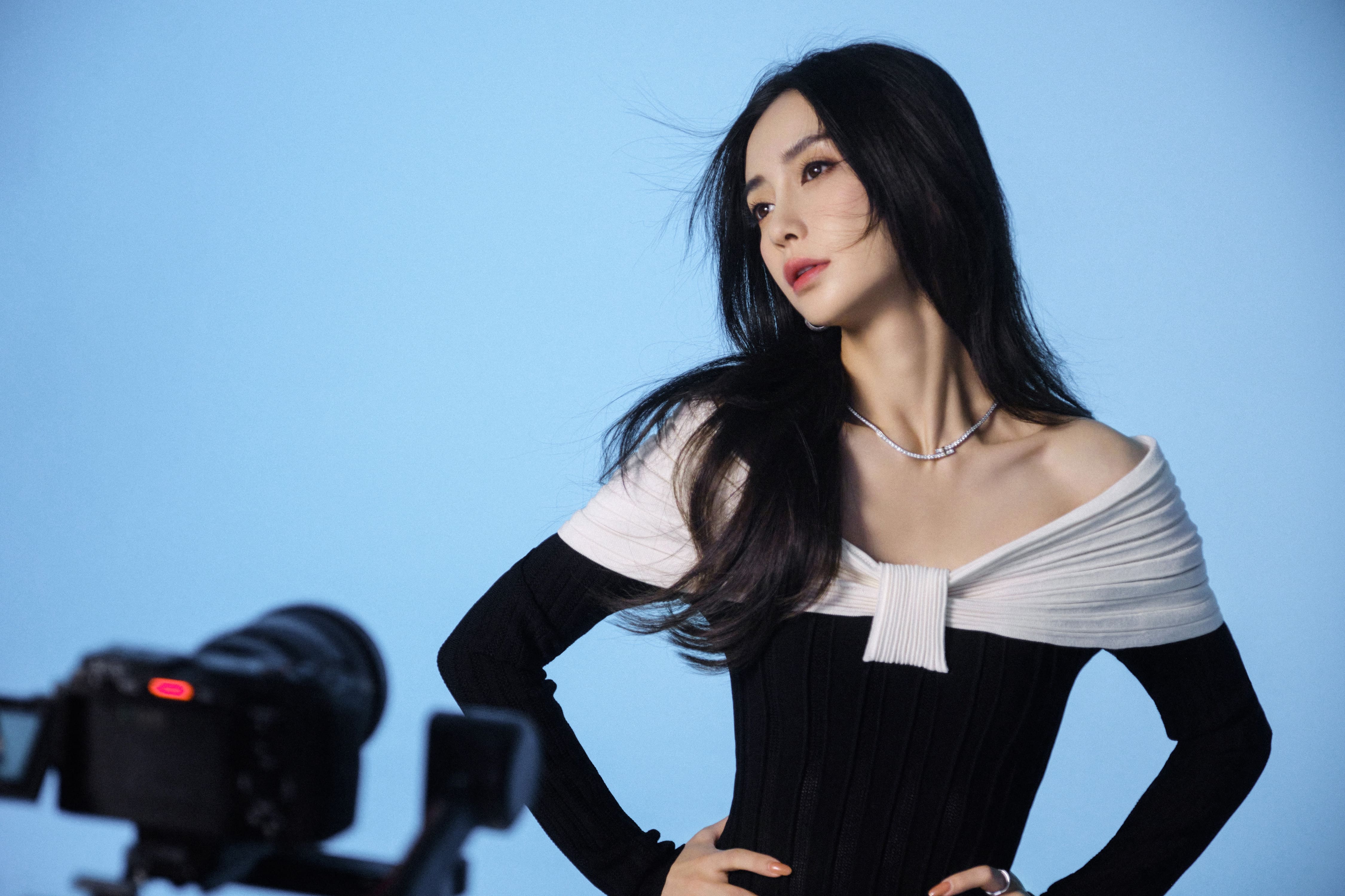 紅秀雜誌九月刊封面&花絮亮片人魚姬—Angelababy楊穎[高清套圖]-第1章-图片4