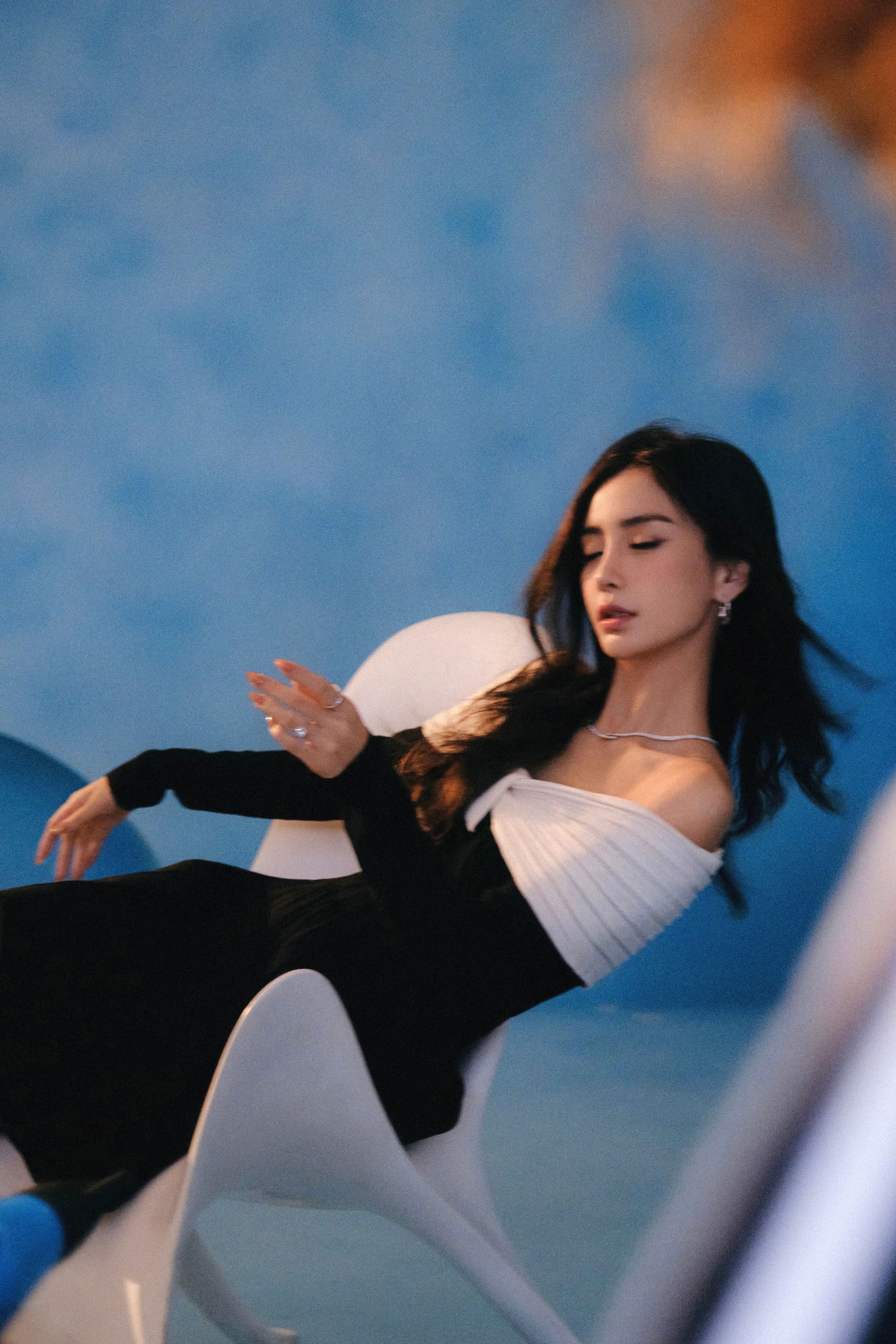 紅秀雜誌九月刊封面&花絮亮片人魚姬—Angelababy楊穎[高清套圖]-第1章-图片5