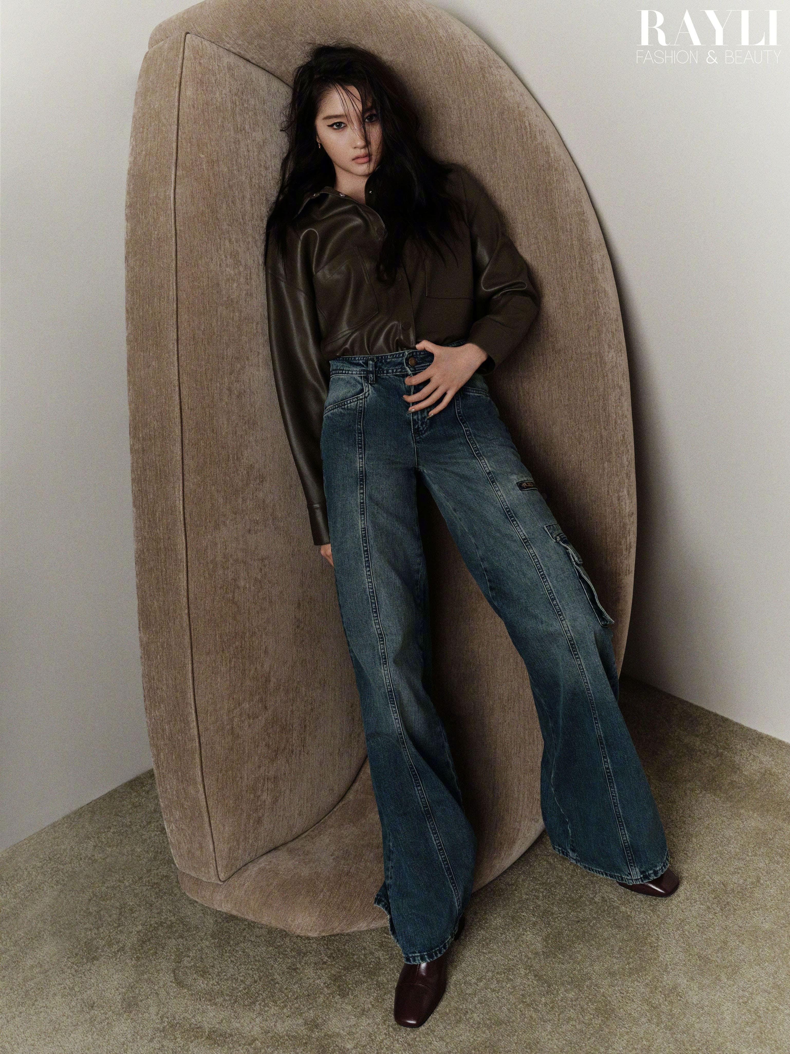 瑞麗28周年九月號封面．山根碎鑽妝—關曉彤[高清套圖]-第1章-图片5