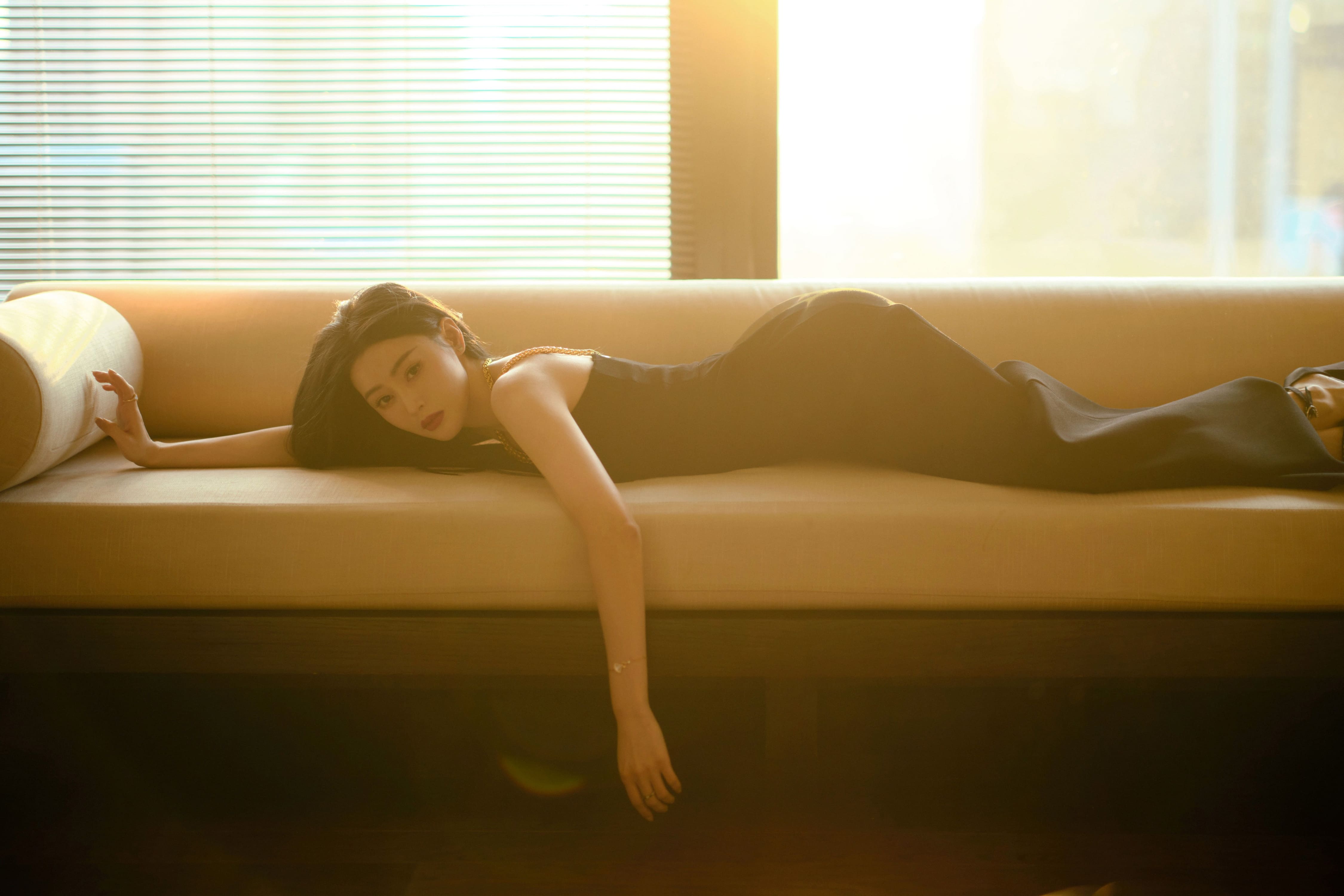 純黑的魅惑與浪漫—張天愛[高清套圖]-第1章-图片14