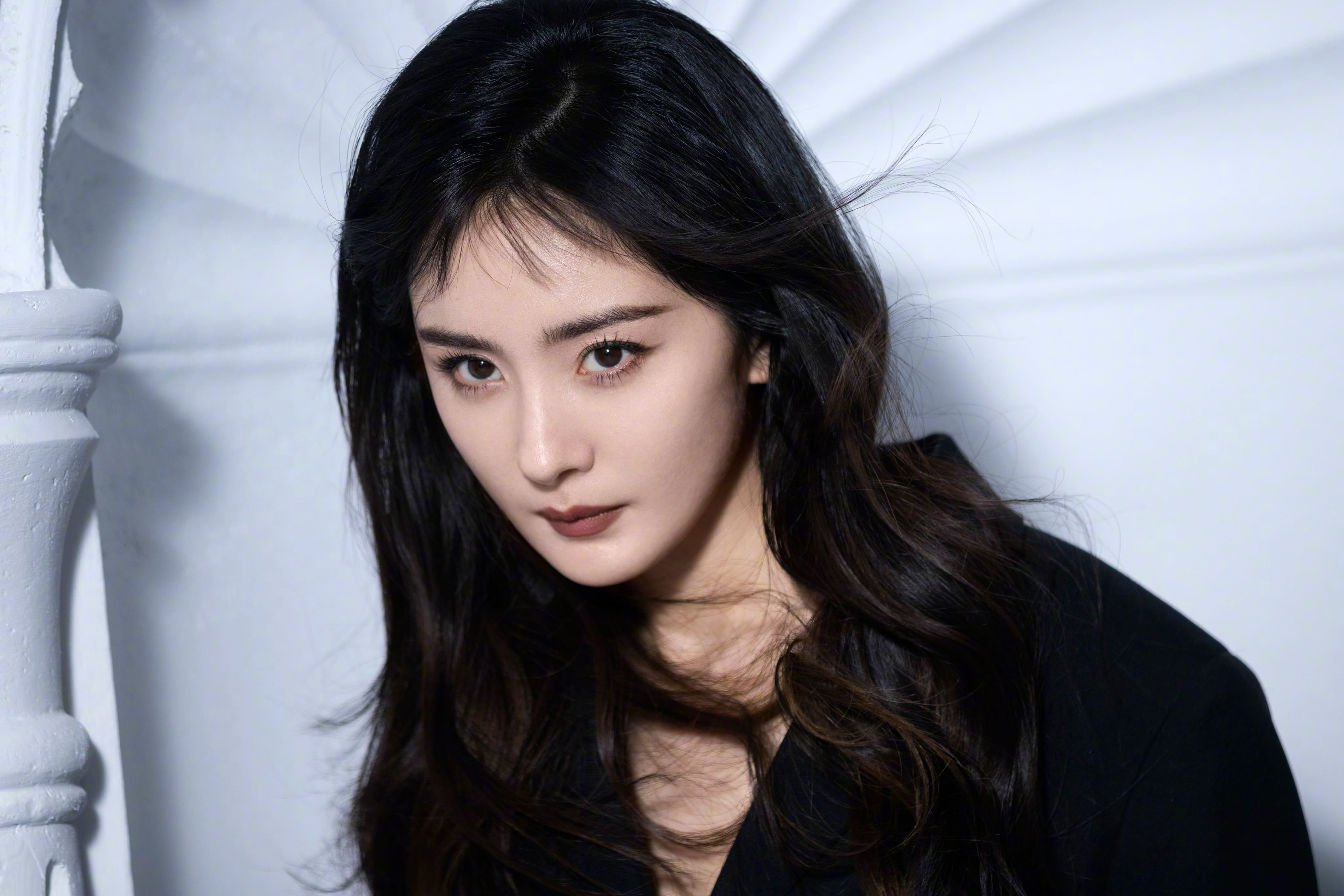 昂首擁抱生活本真—楊冪[高清套圖]-第1章-图片4