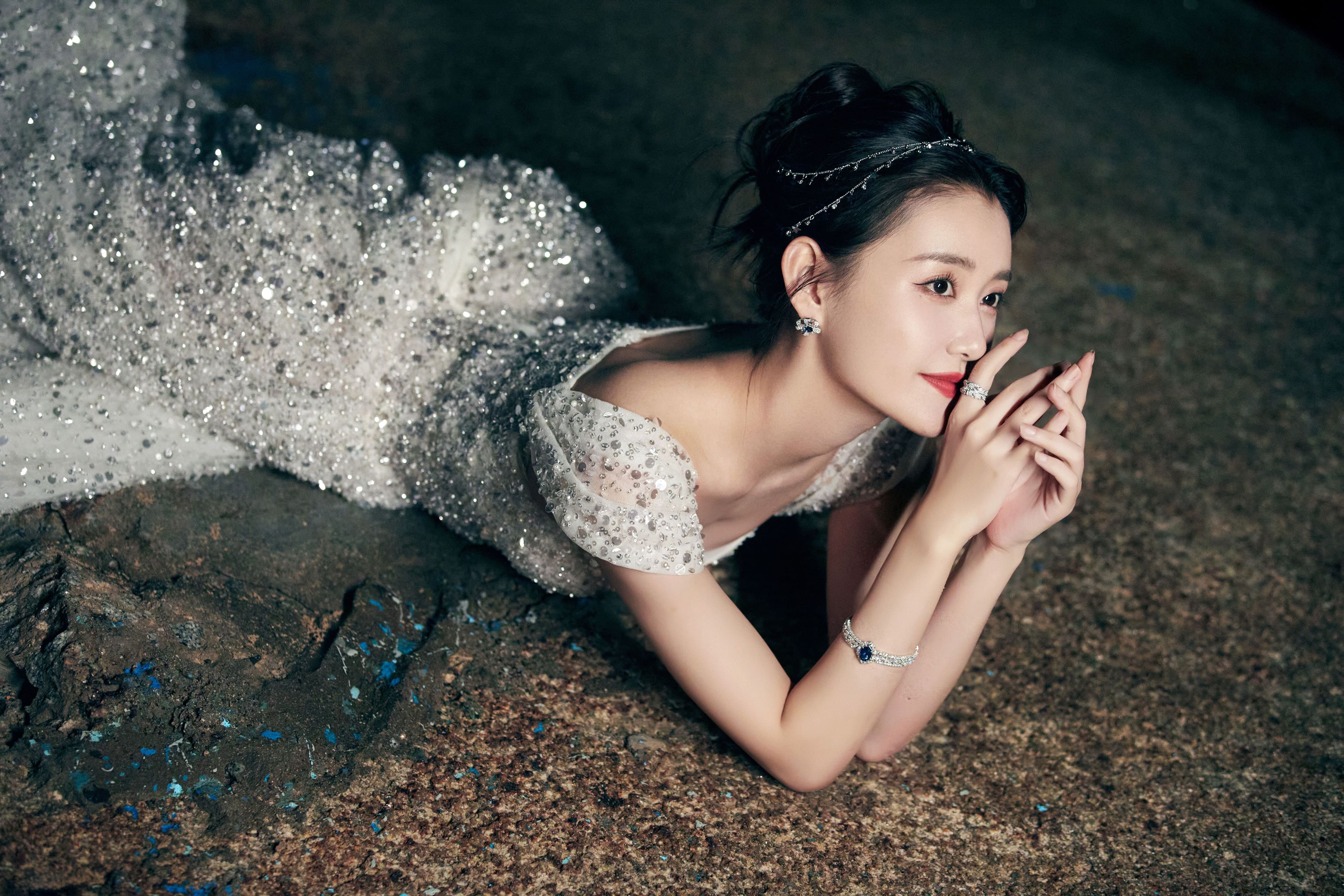 玩仙女棒的小公主—蔣依依[套圖]-第1章-图片2