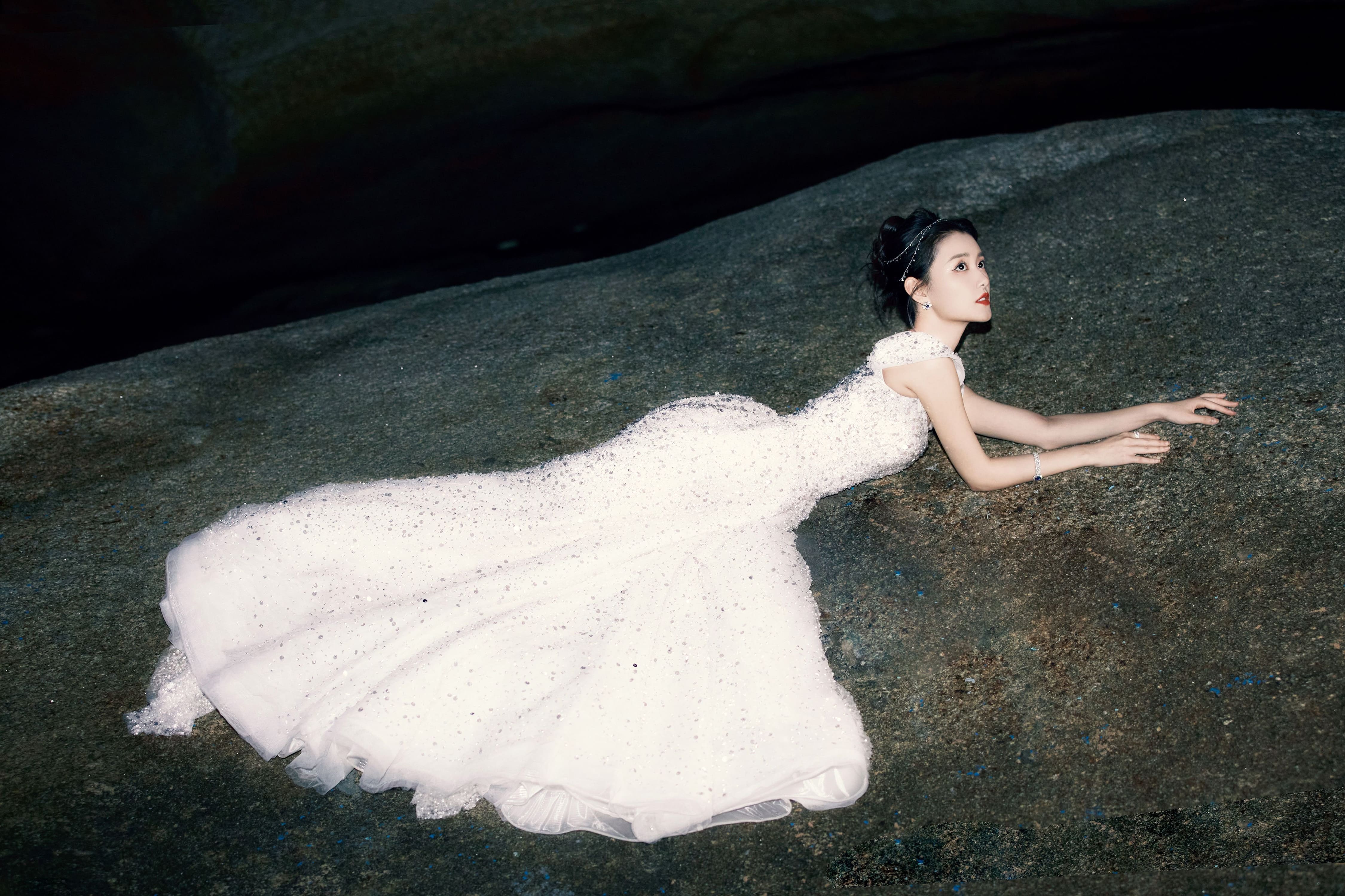 玩仙女棒的小公主—蔣依依[套圖]-第1章-图片3