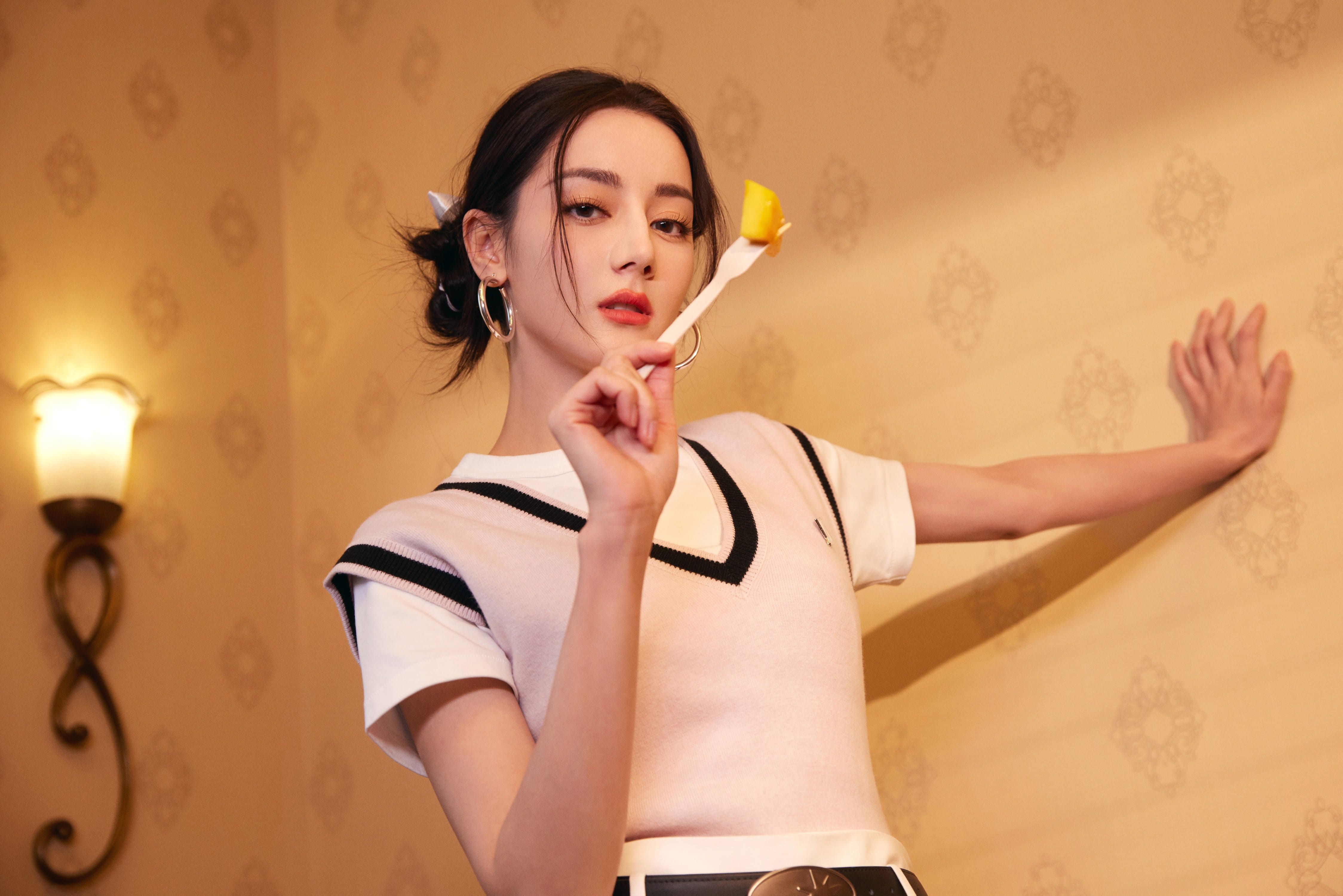 芒果當然是台灣的好—迪麗熱巴[高清套圖]-第1章-图片1