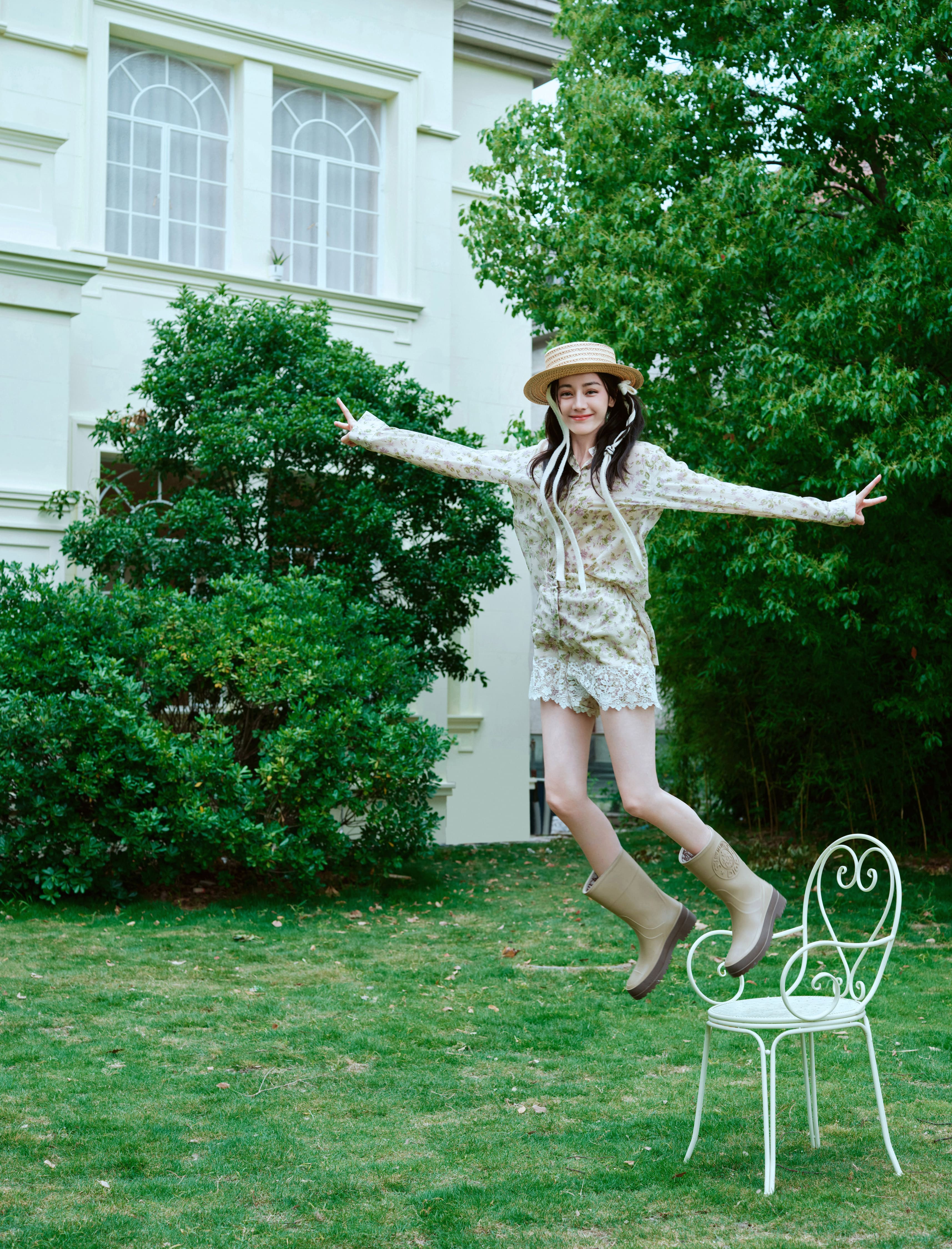 綠意盎然歡度生日—迪麗熱巴[高清套圖]-第1章-图片8